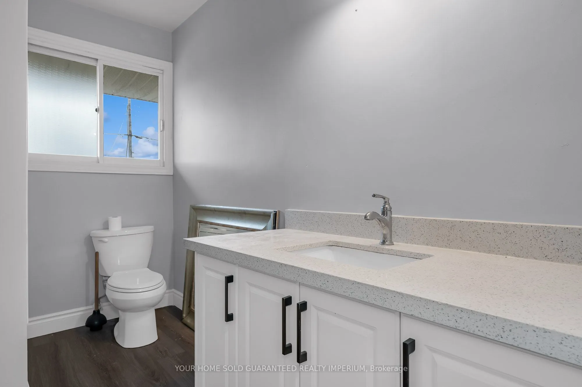 116 Collier Road S