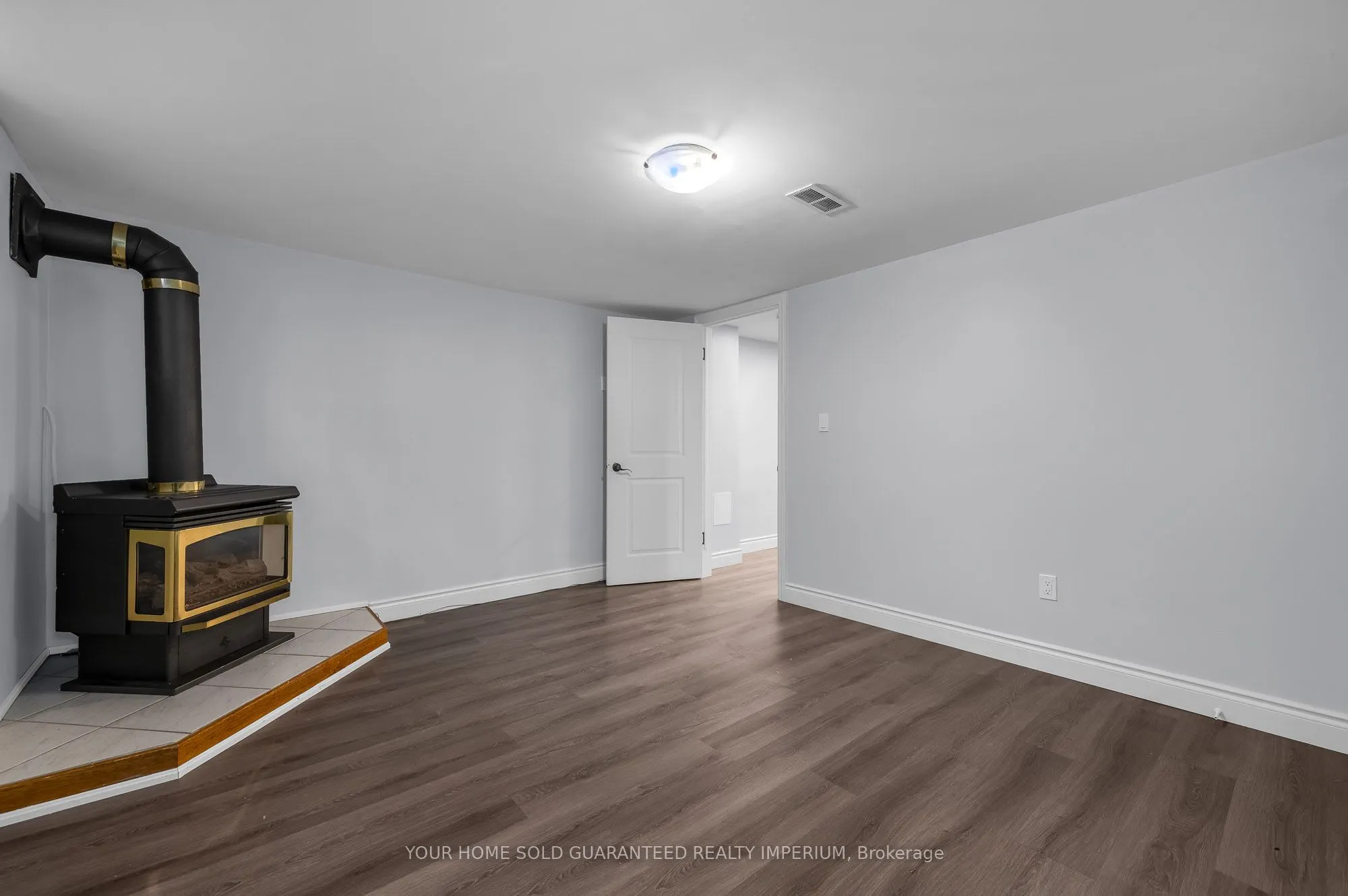 116 Collier Road S