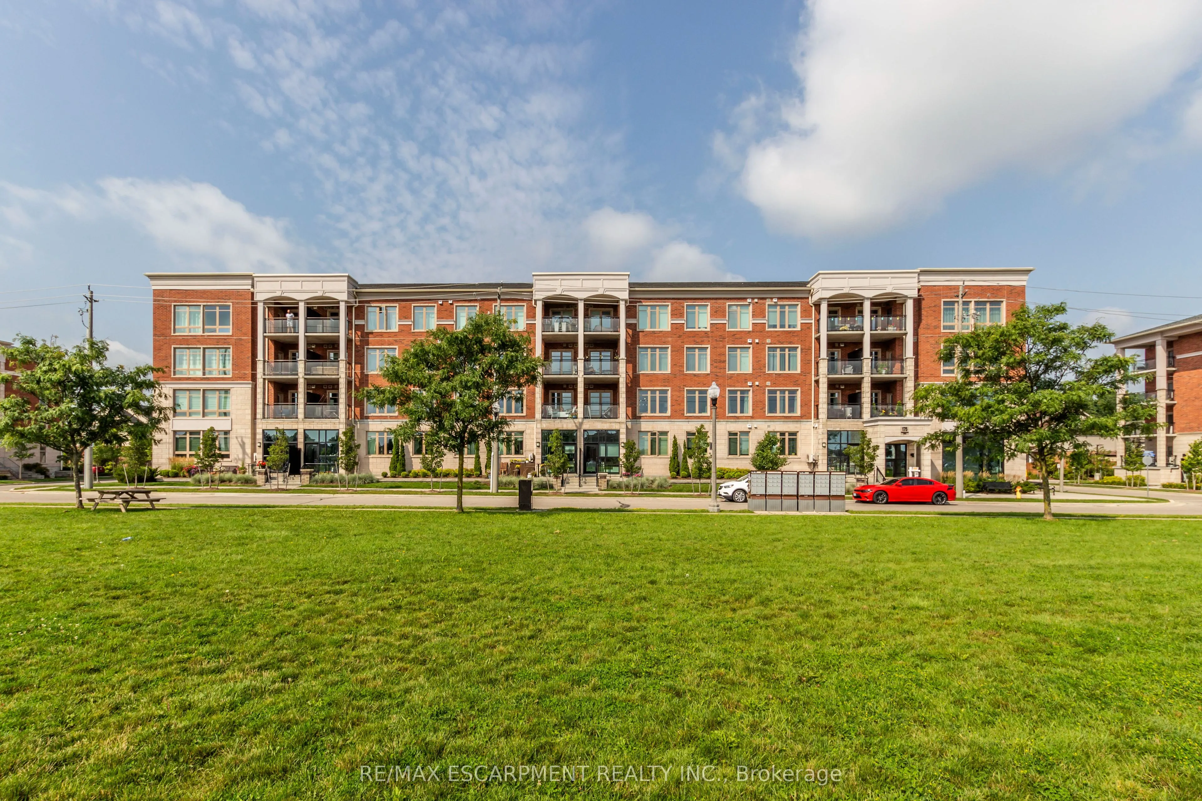 175 Commonwealth Street #306