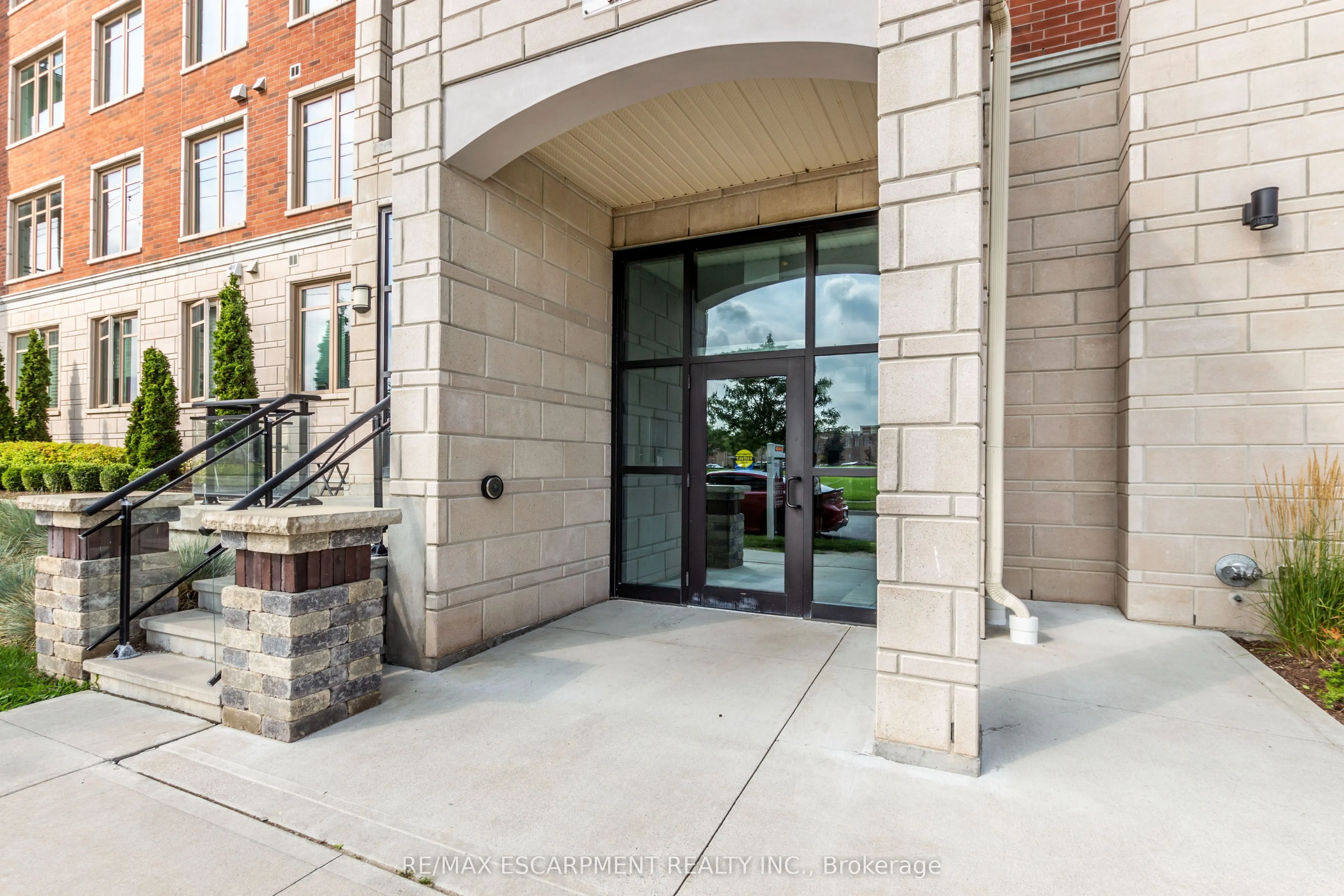 175 Commonwealth Street #306