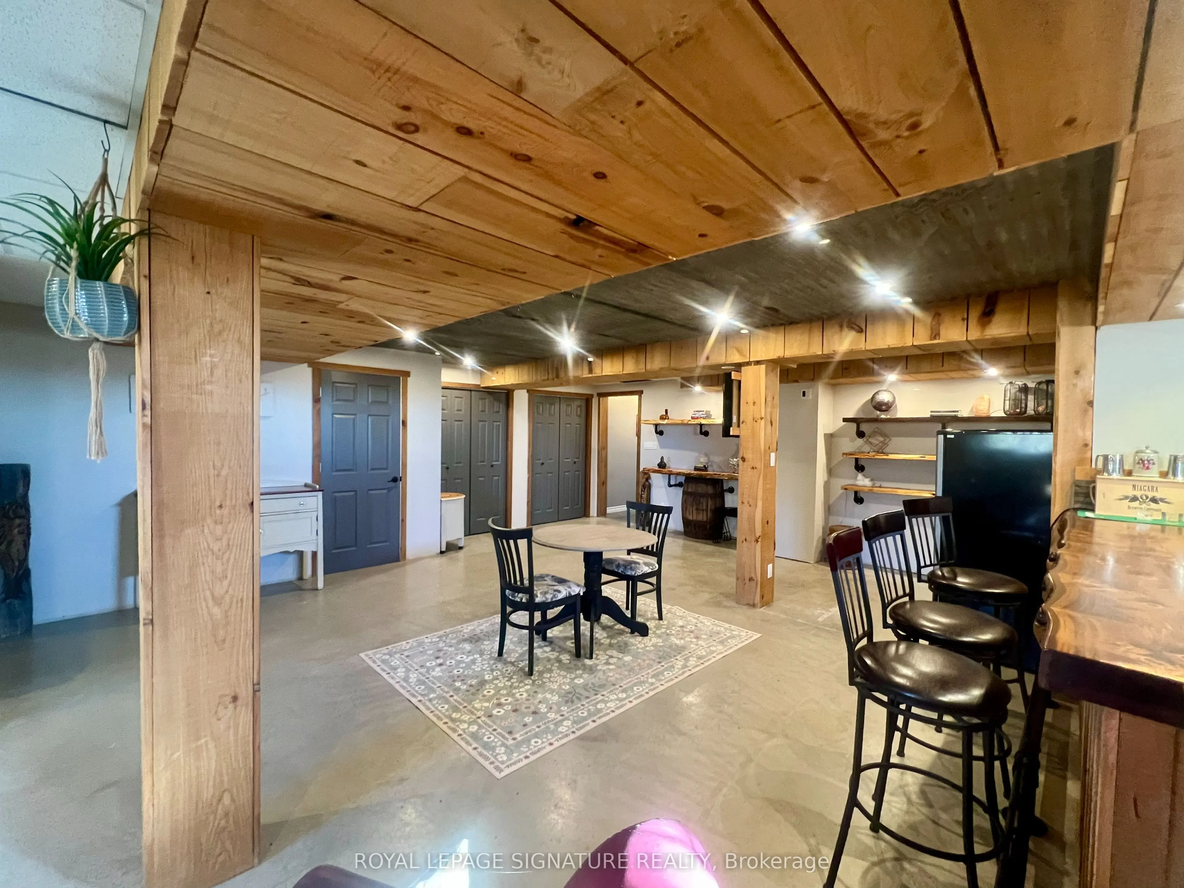 4 Concession Rd 8 E