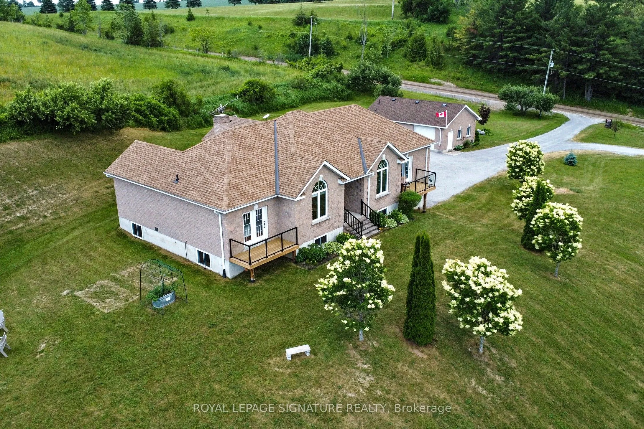 4 Concession Rd 8 E