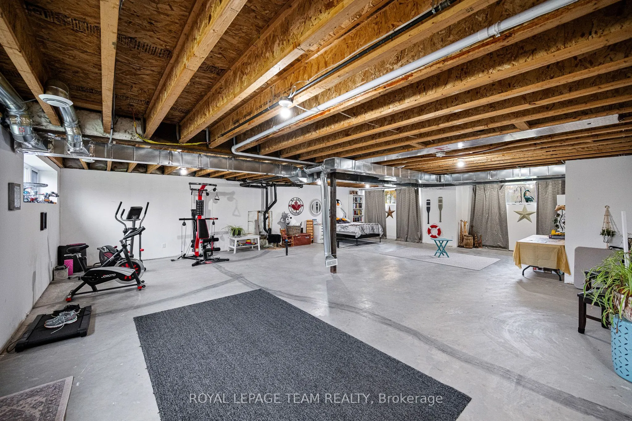 15 RIDEAU CROSSING Crescent