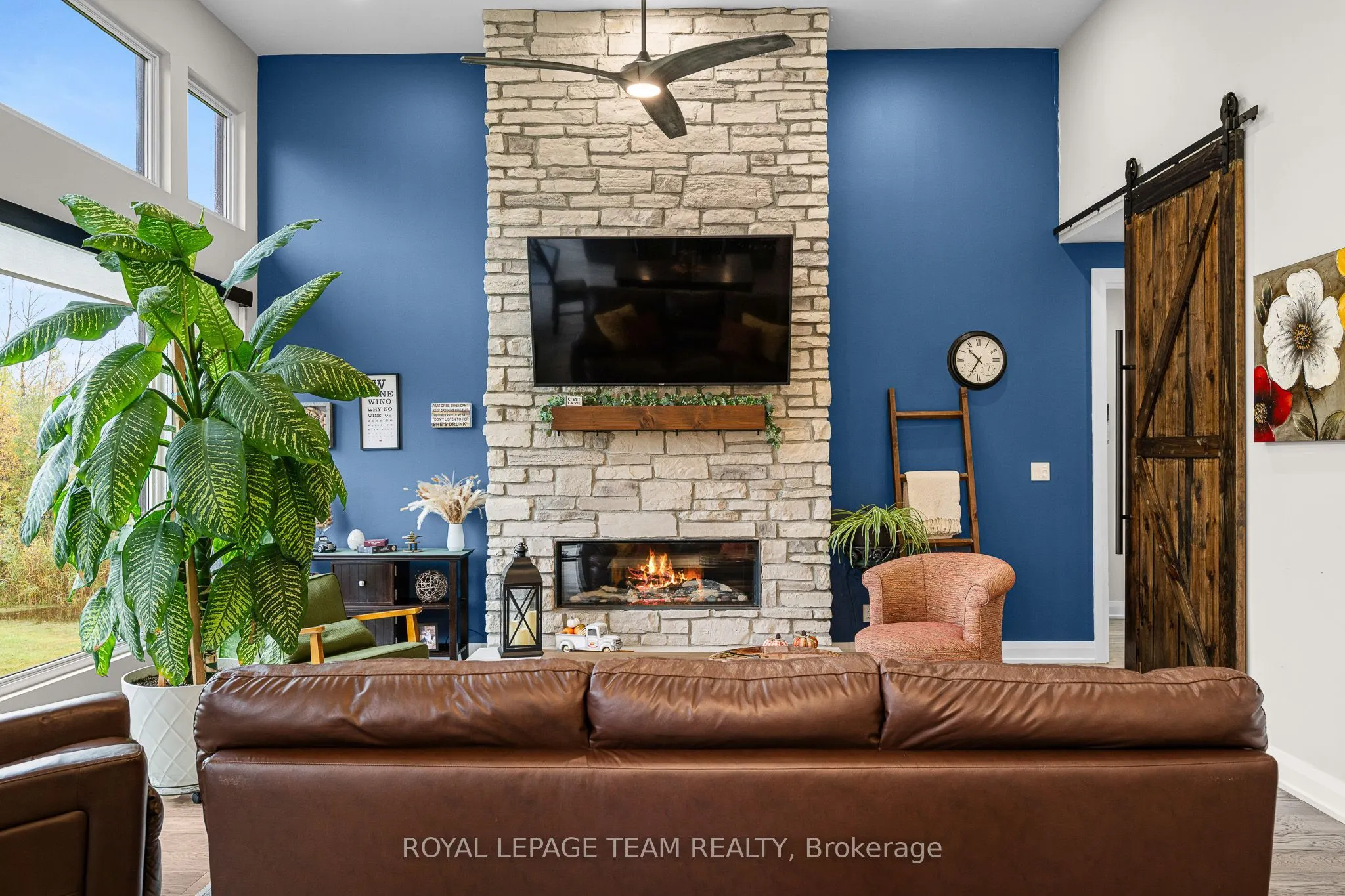 15 RIDEAU CROSSING Crescent