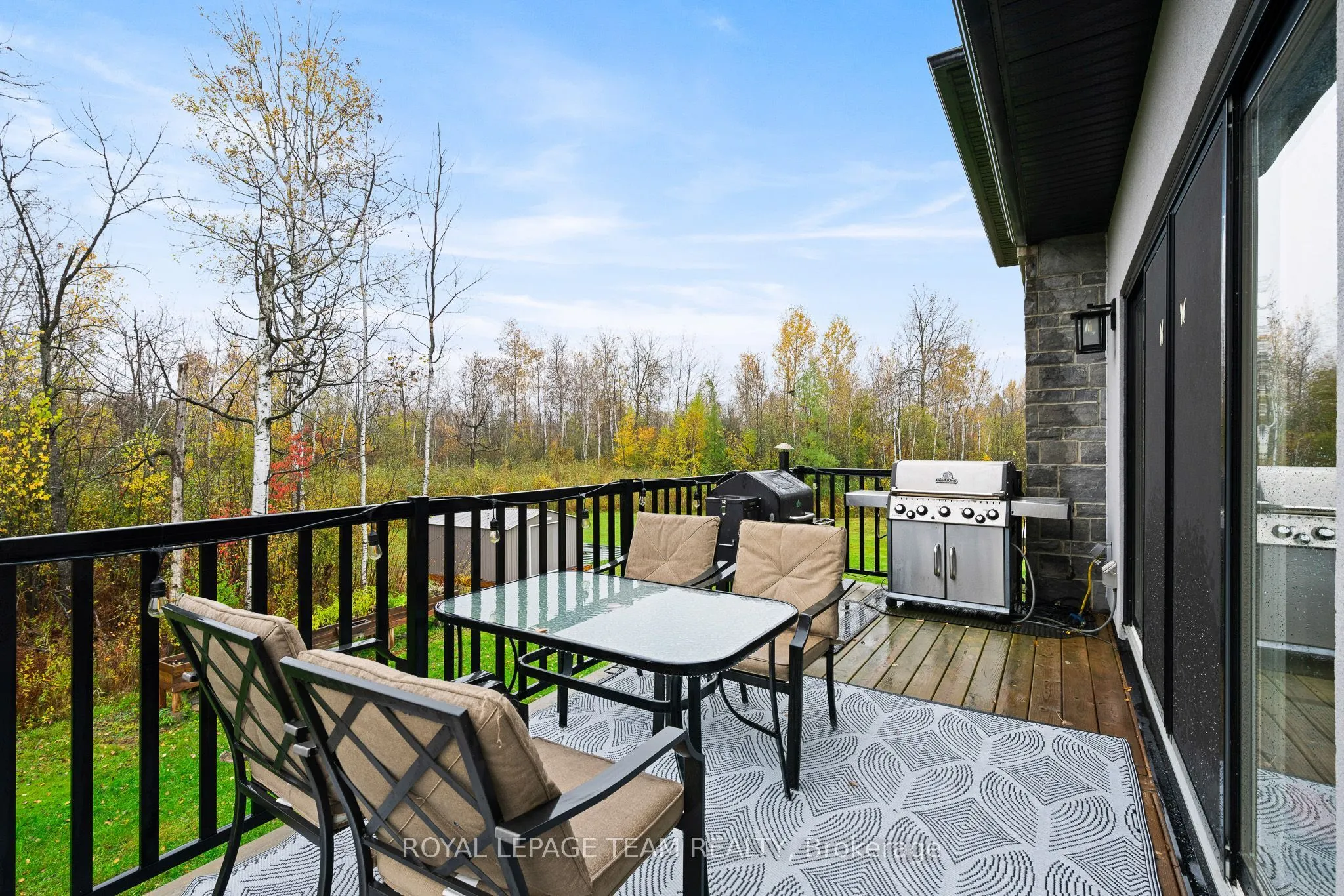 15 RIDEAU CROSSING Crescent