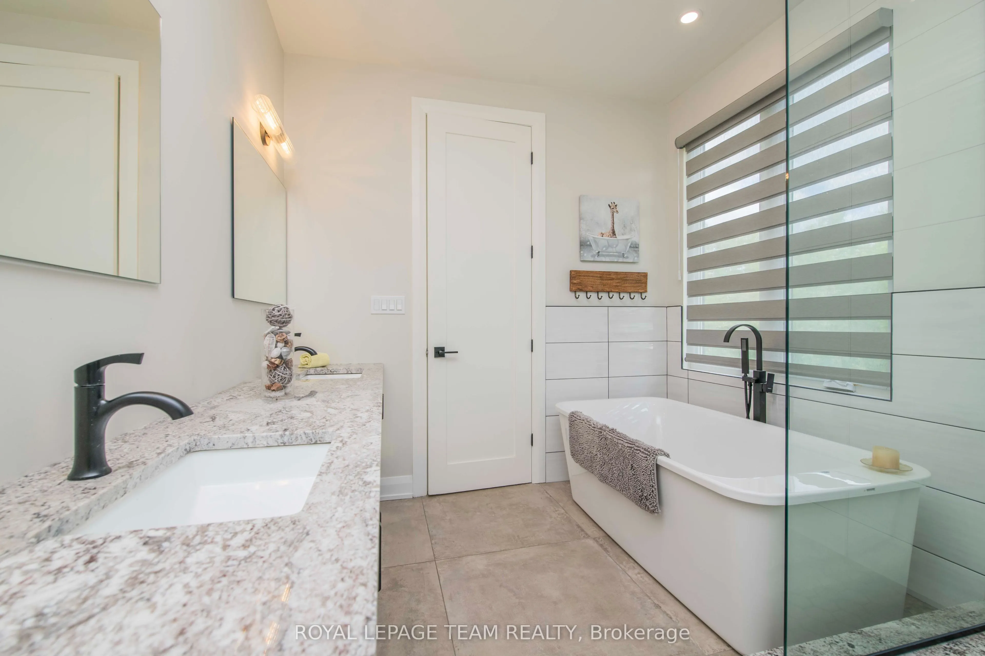 15 RIDEAU CROSSING Crescent