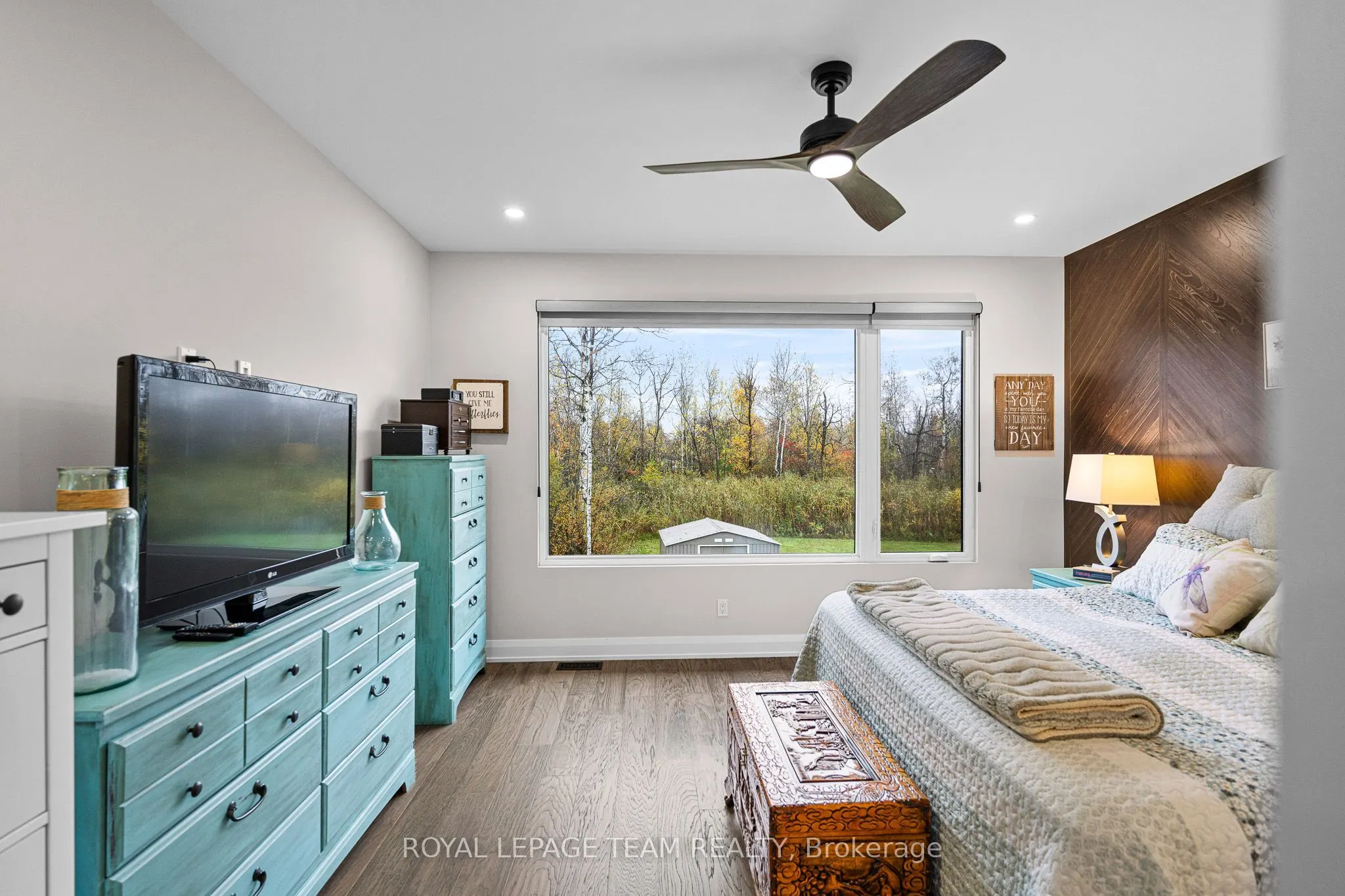 15 RIDEAU CROSSING Crescent