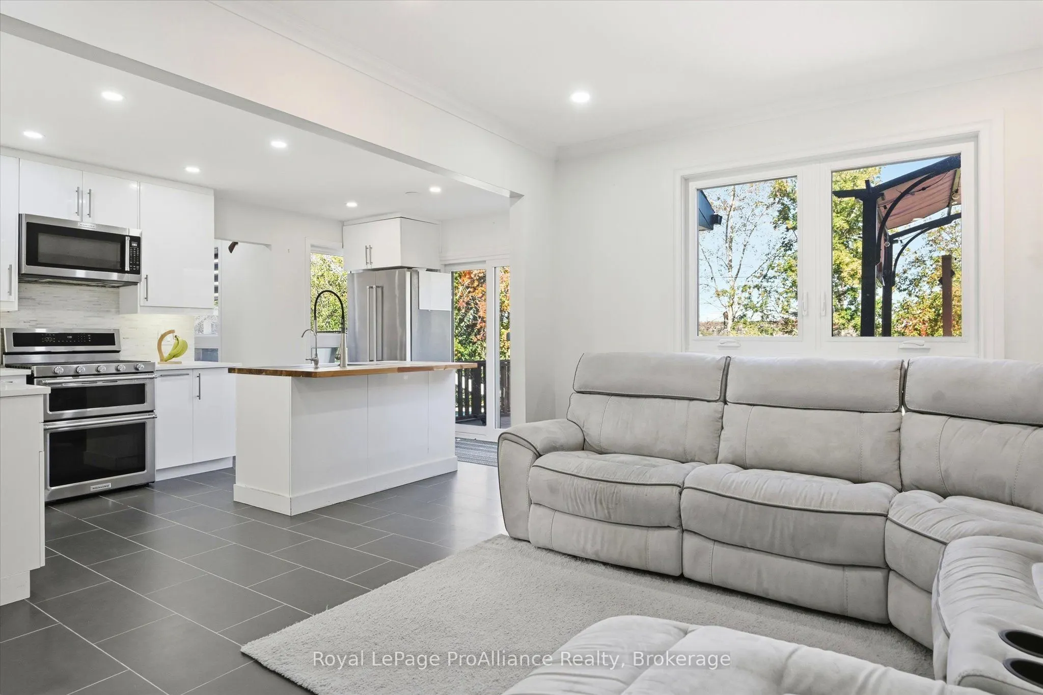 1316 Scollard Drive