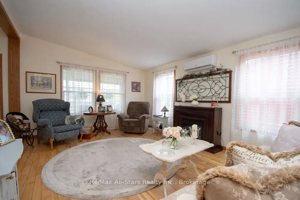 51 Creekside Circle