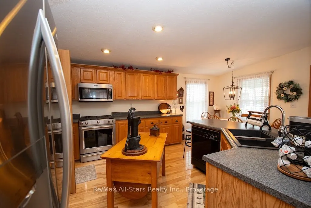 51 Creekside Circle