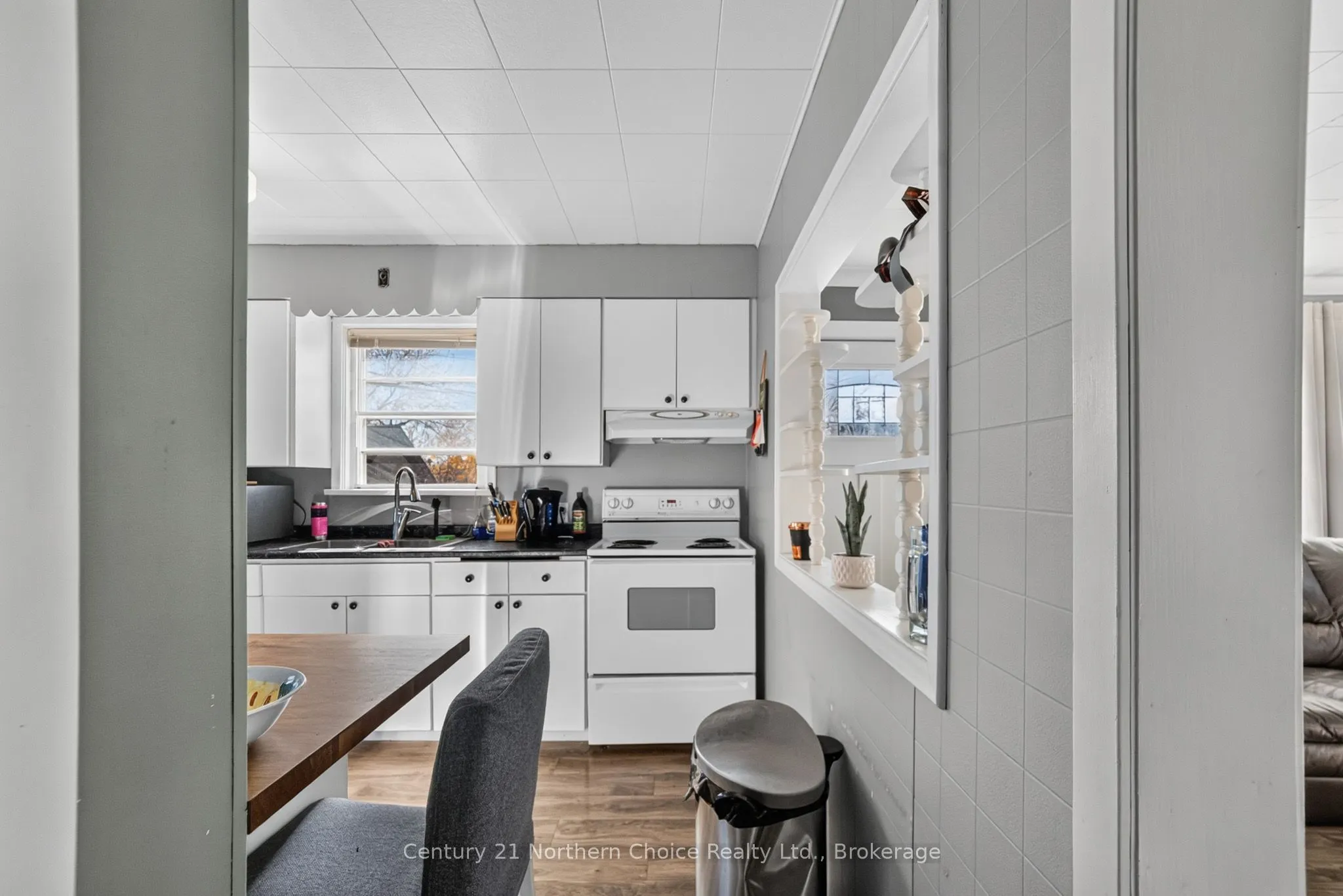 1038 1/2 Park Street