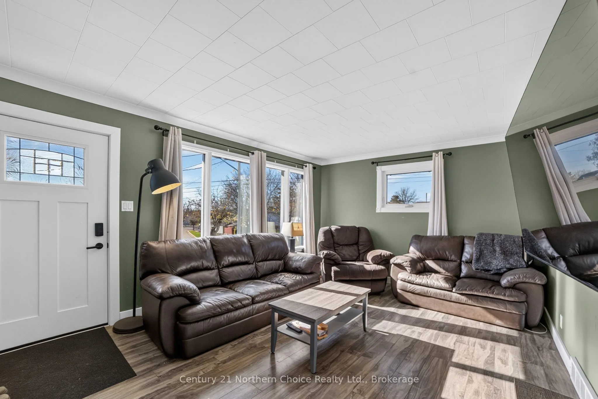 1038 1/2 Park Street