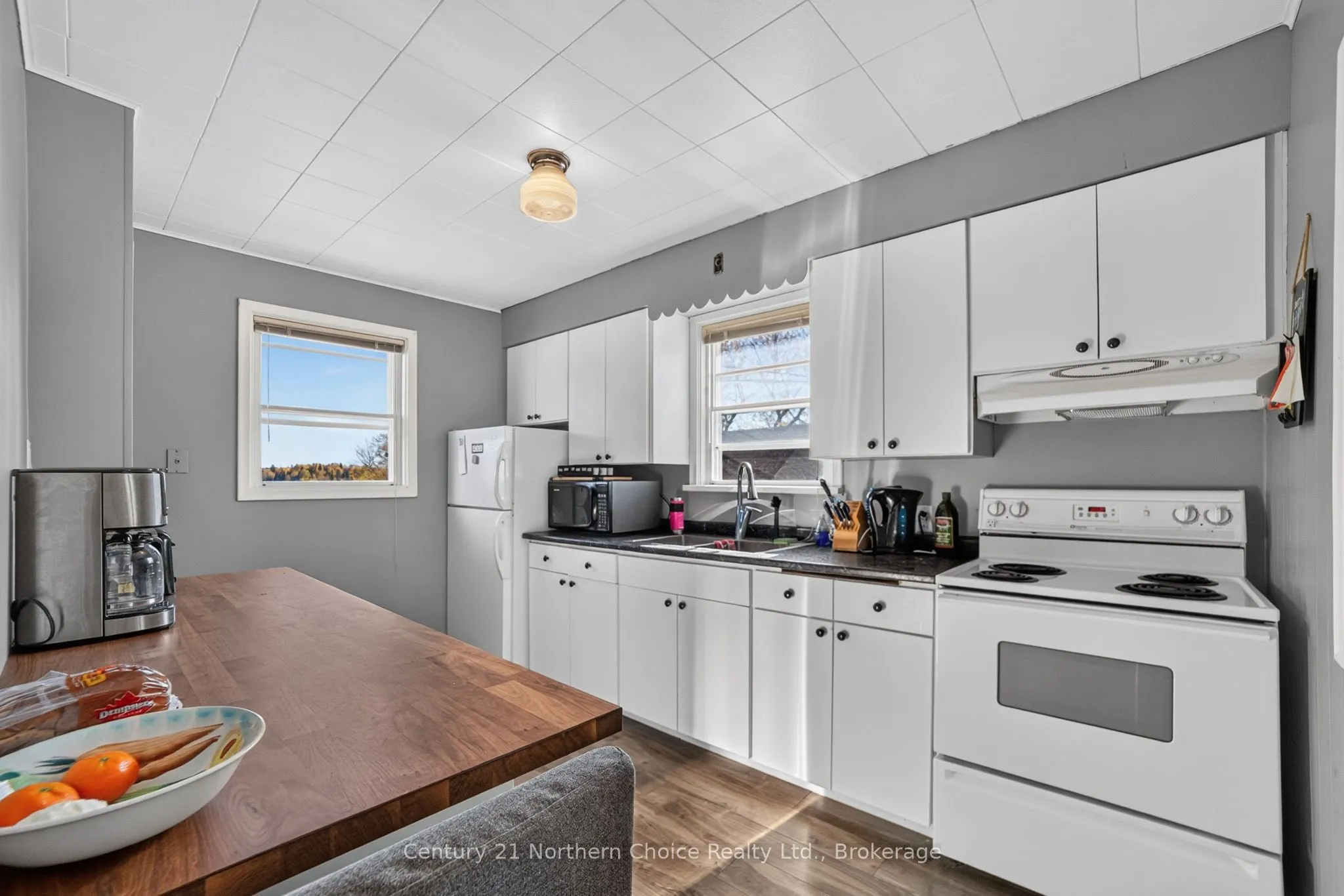 1038 1/2 Park Street