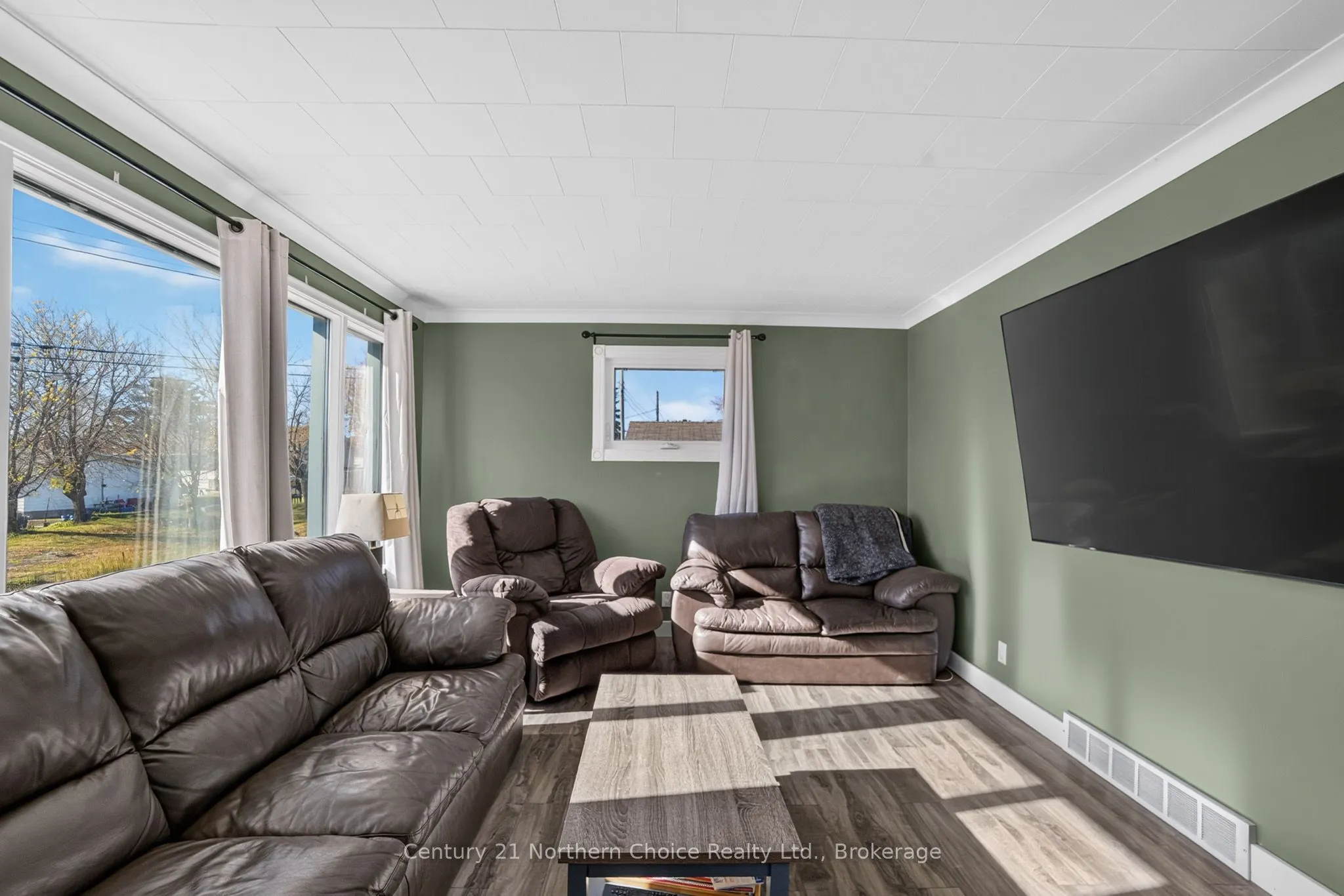 1038 1/2 Park Street
