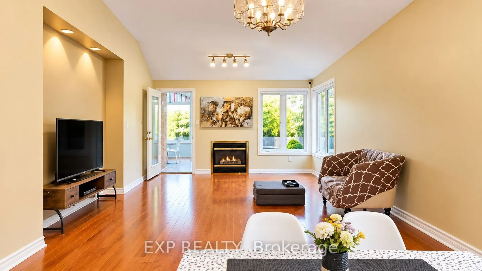 487 Brentcliffe Drive #Upper