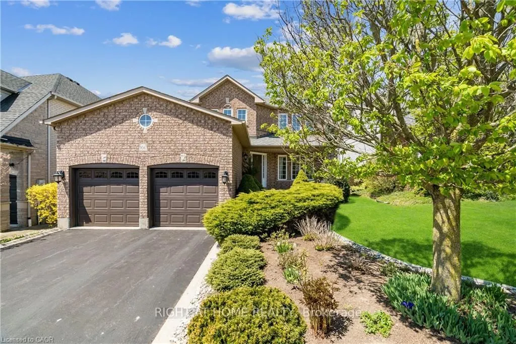 106 Moore Crescent