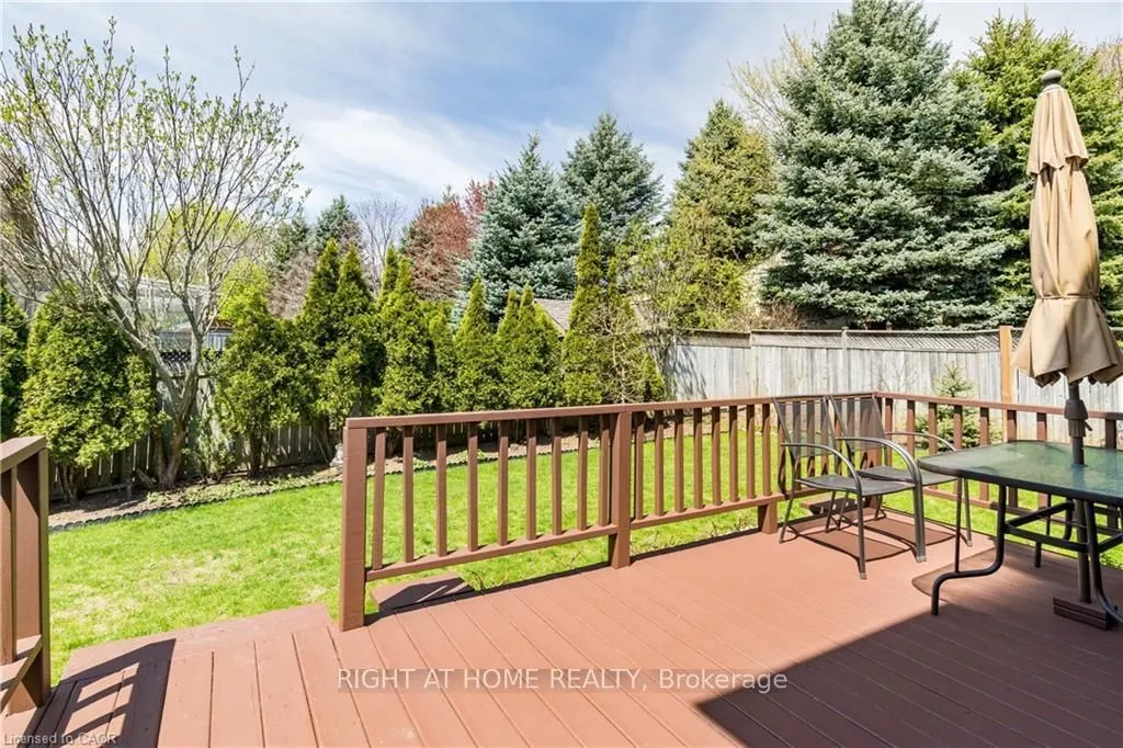 106 Moore Crescent