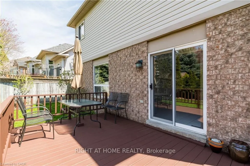 106 Moore Crescent