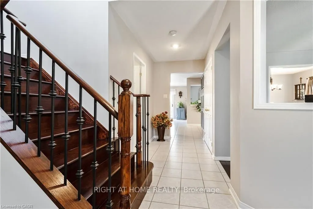 106 Moore Crescent
