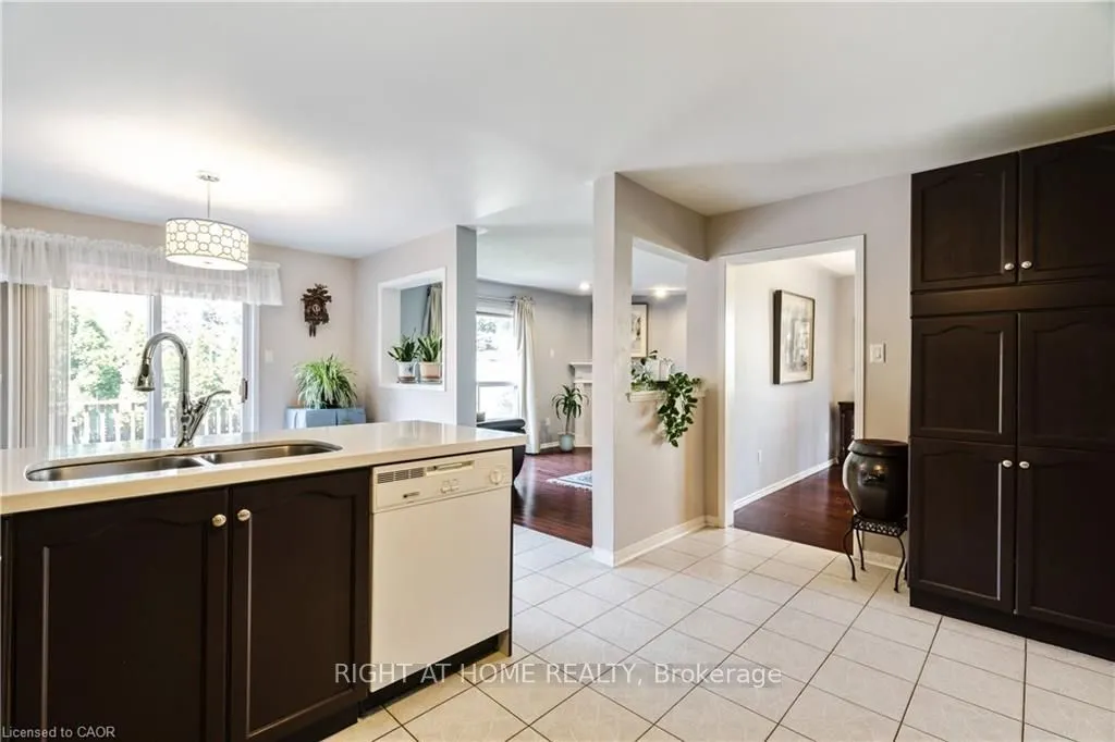106 Moore Crescent
