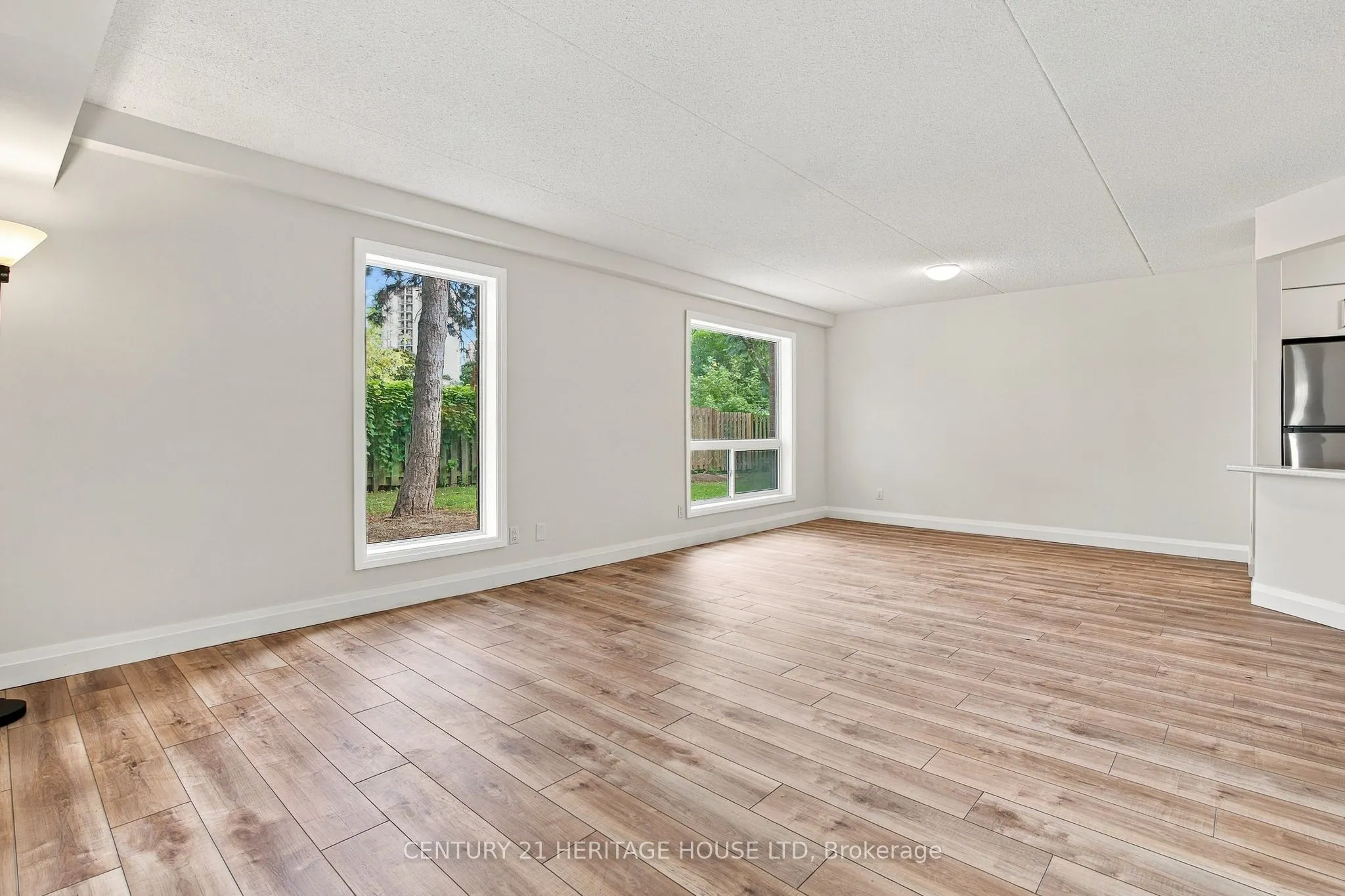 3085 Kingsway Drive #13