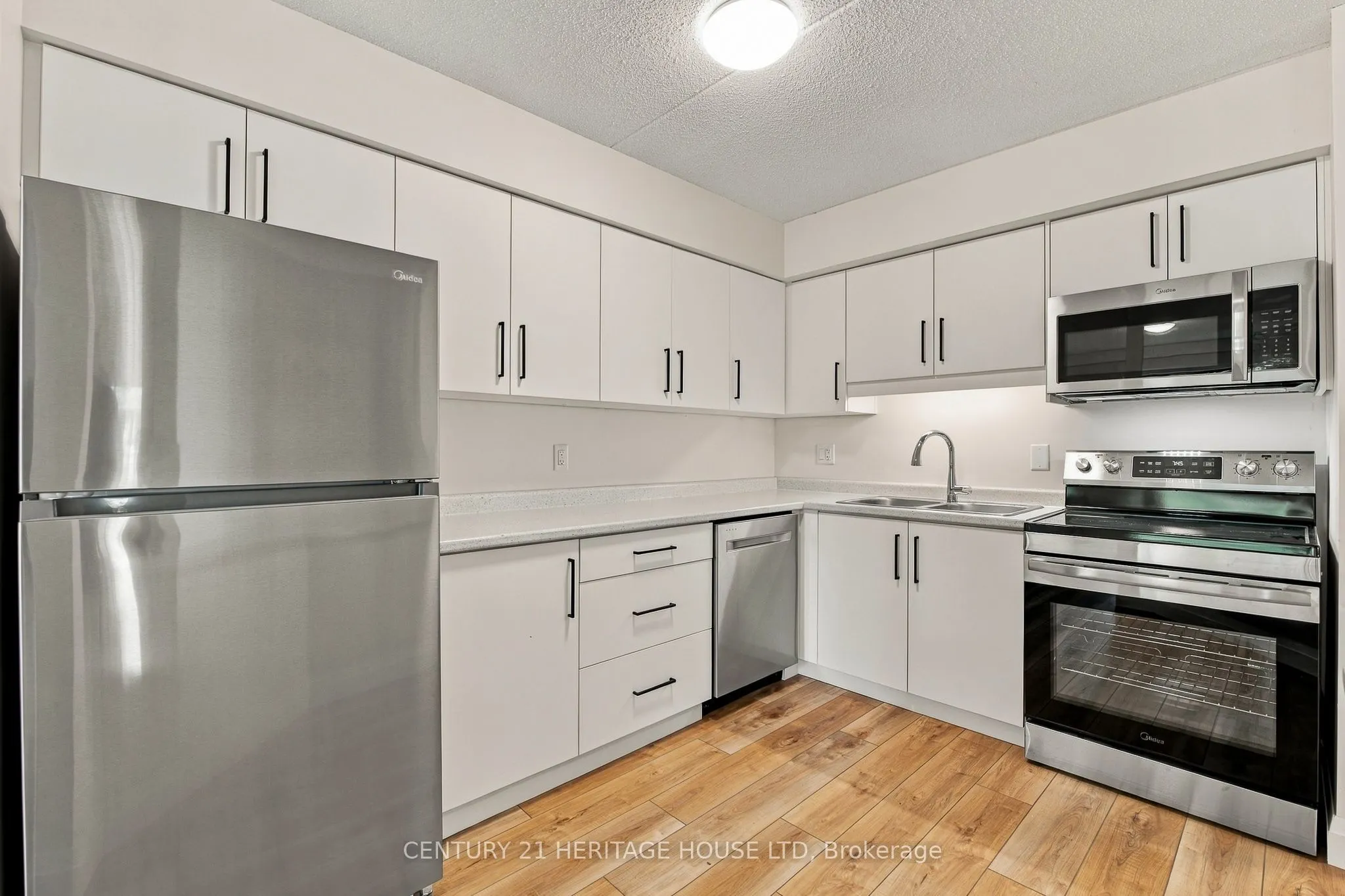 3085 Kingsway Drive #13