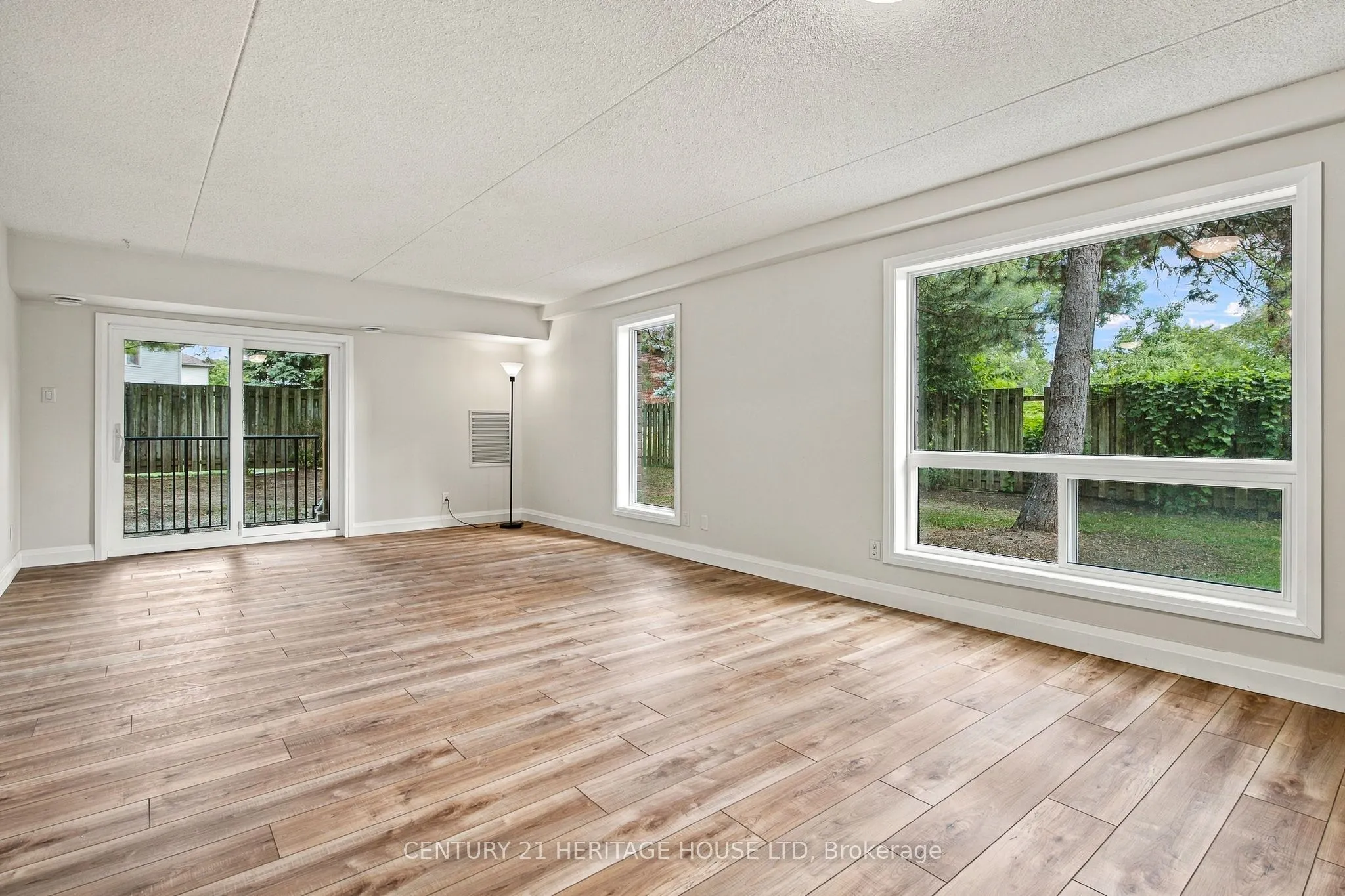 3085 Kingsway Drive #13