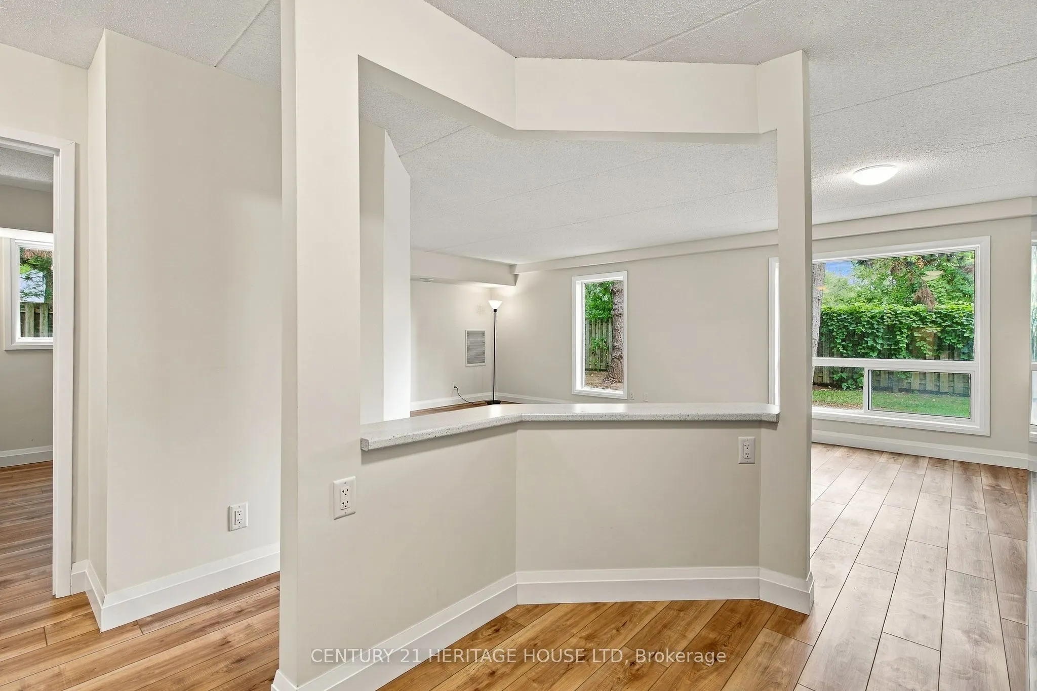3085 Kingsway Drive #13