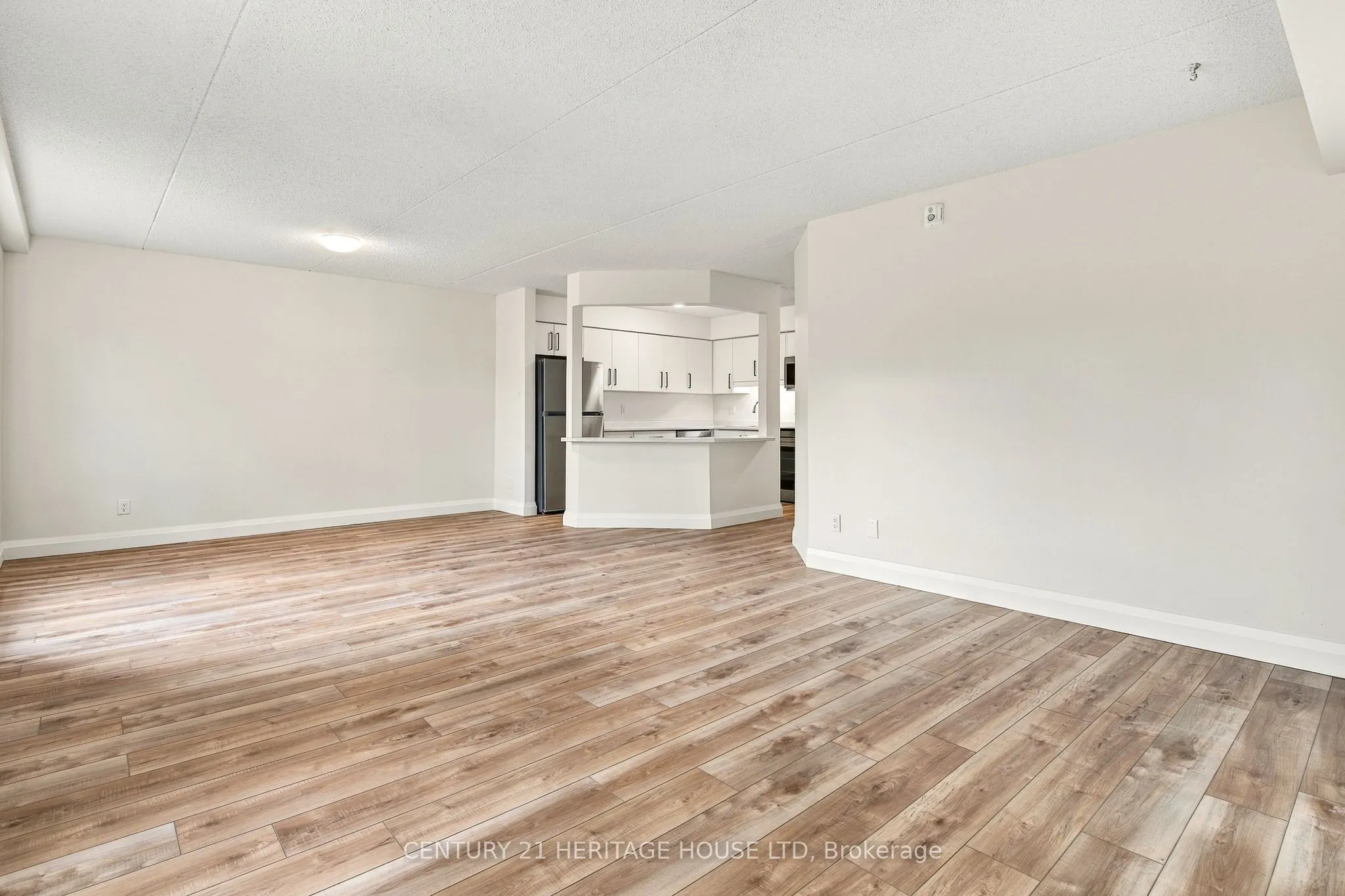 3085 Kingsway Drive #13