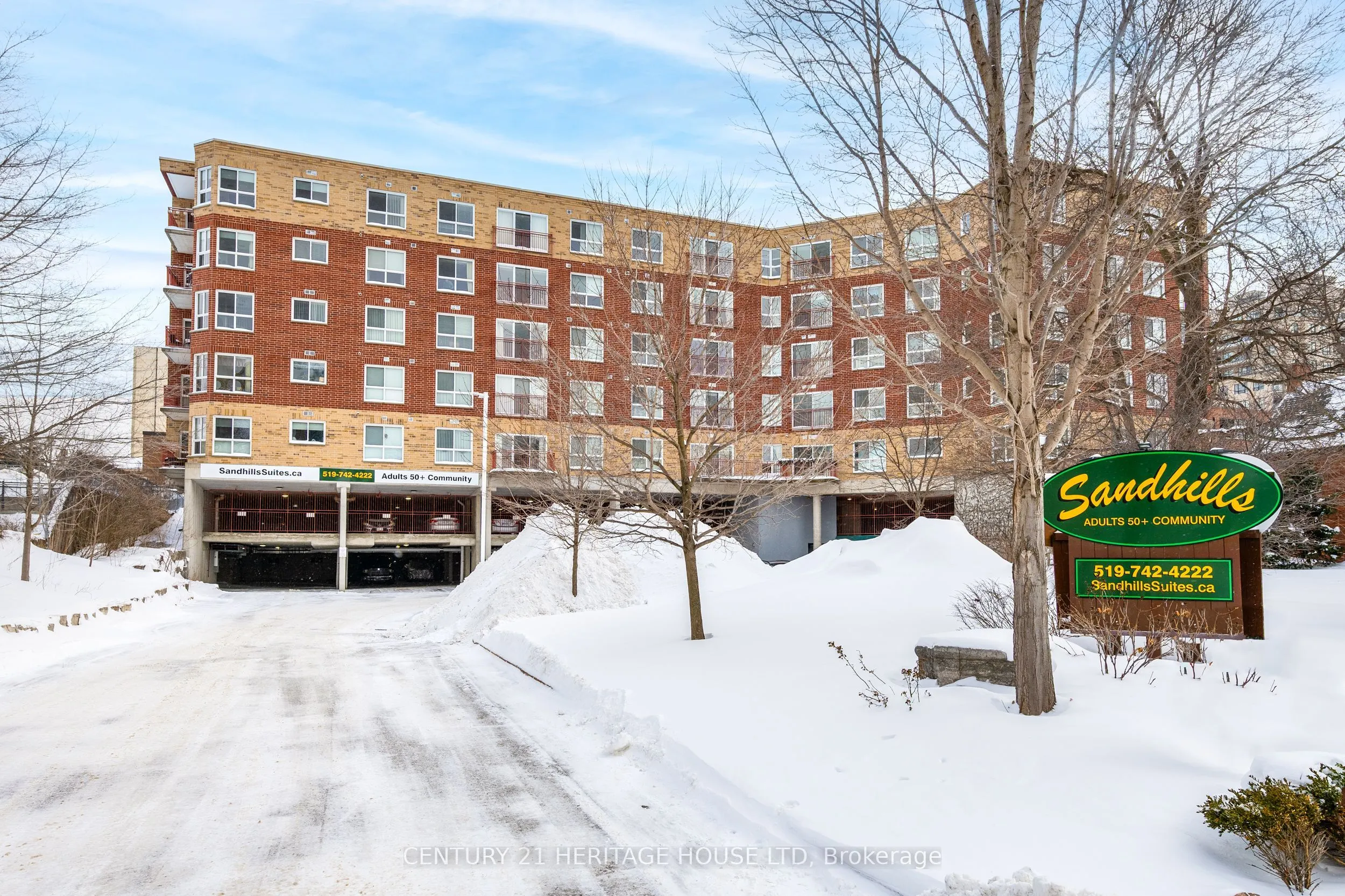 20 St George Street #407