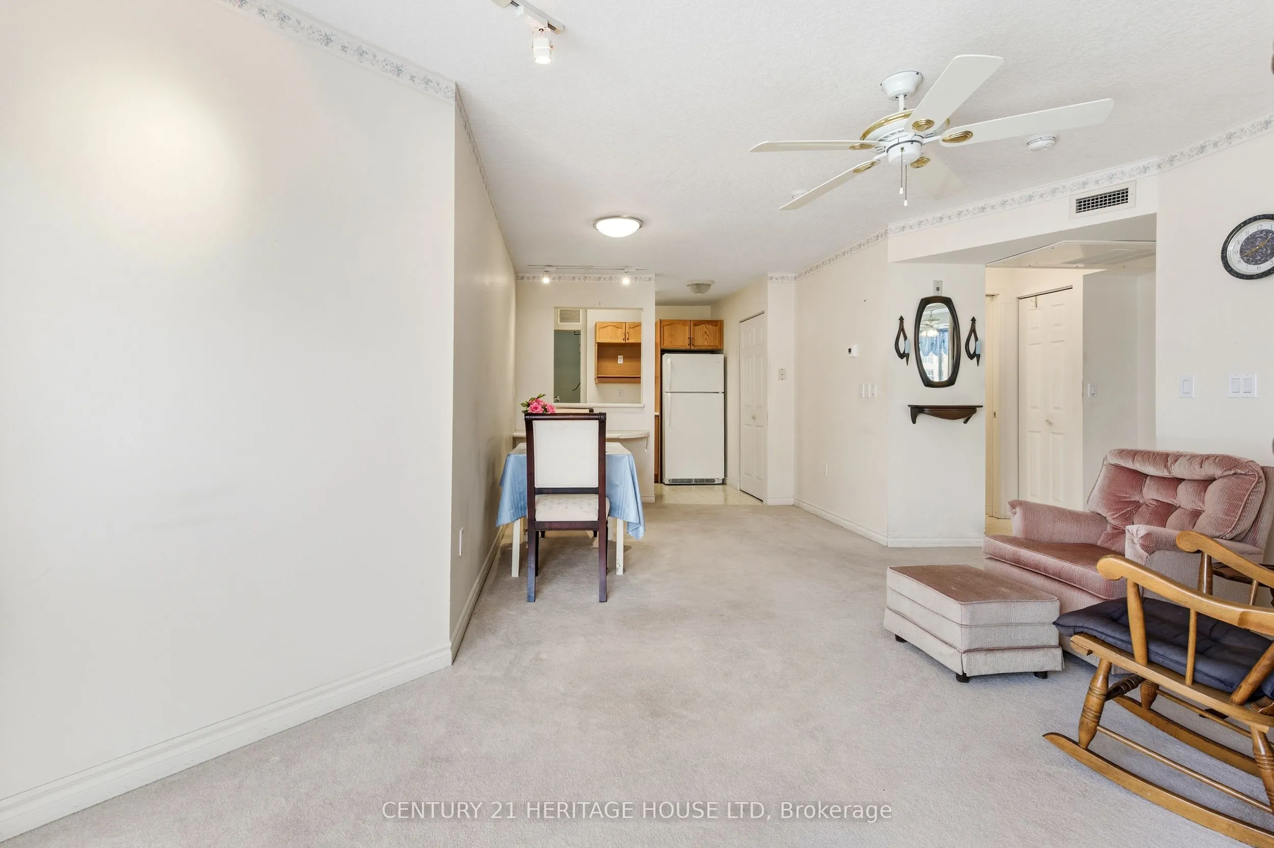 20 St George Street #407