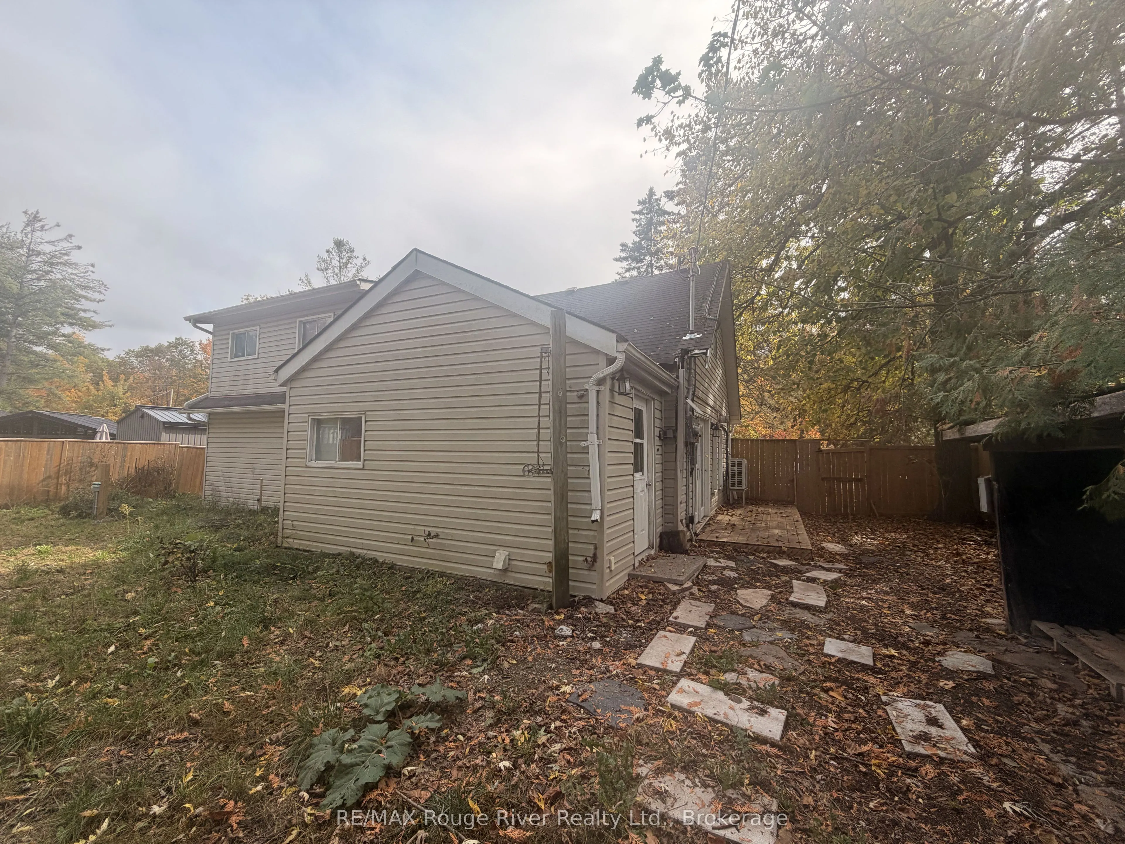 11 Edgewood Drive