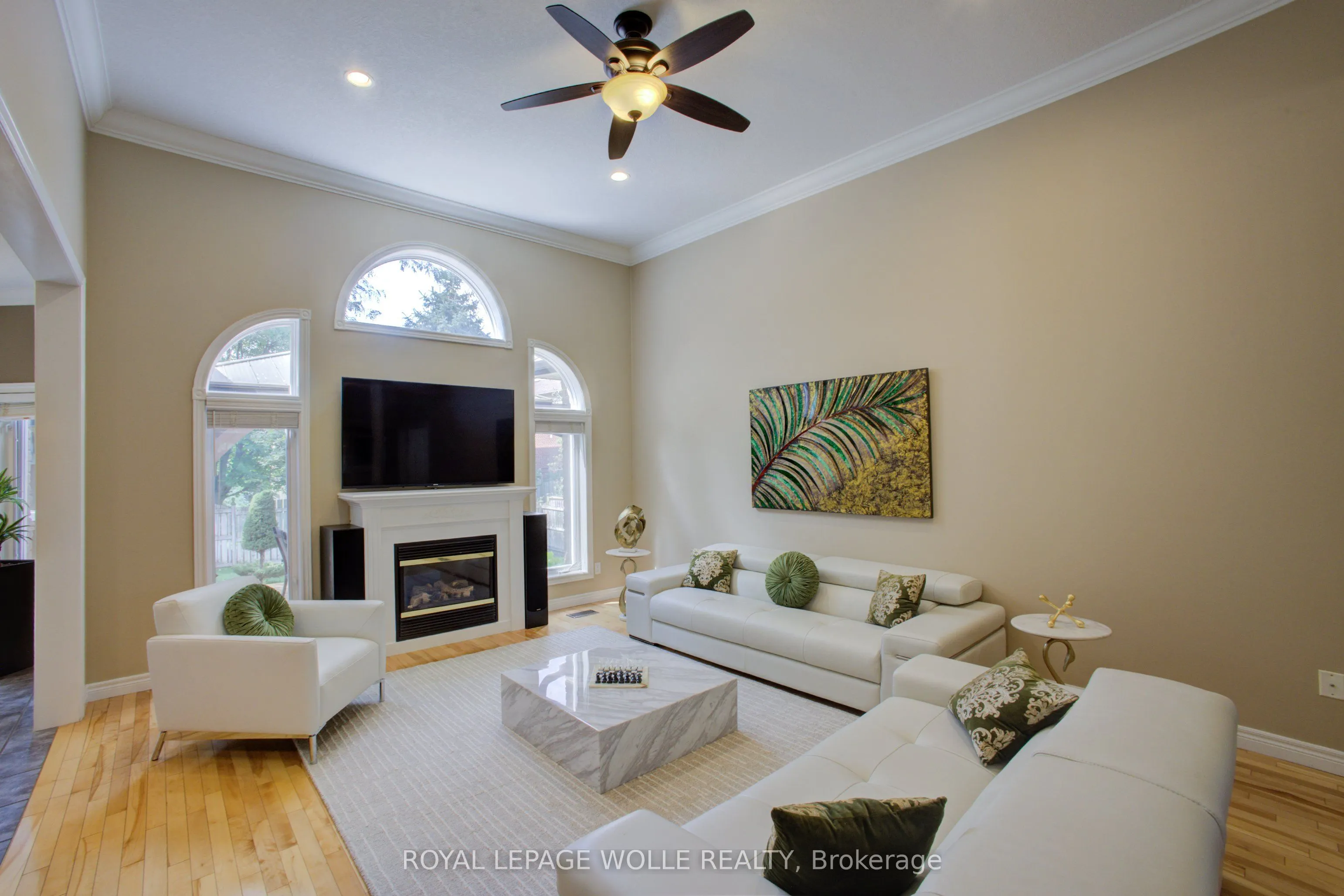 457 Caryndale Drive