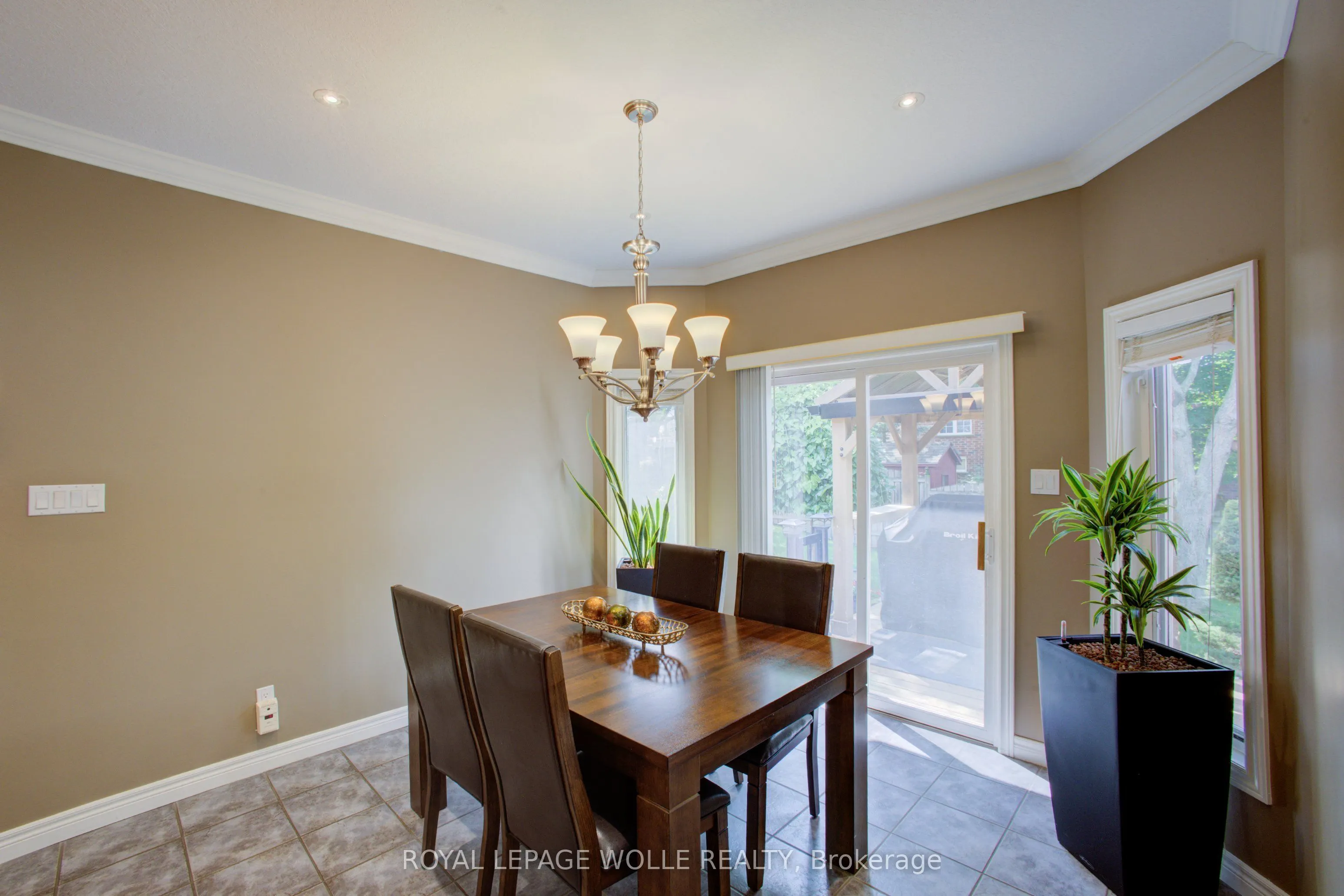 457 Caryndale Drive