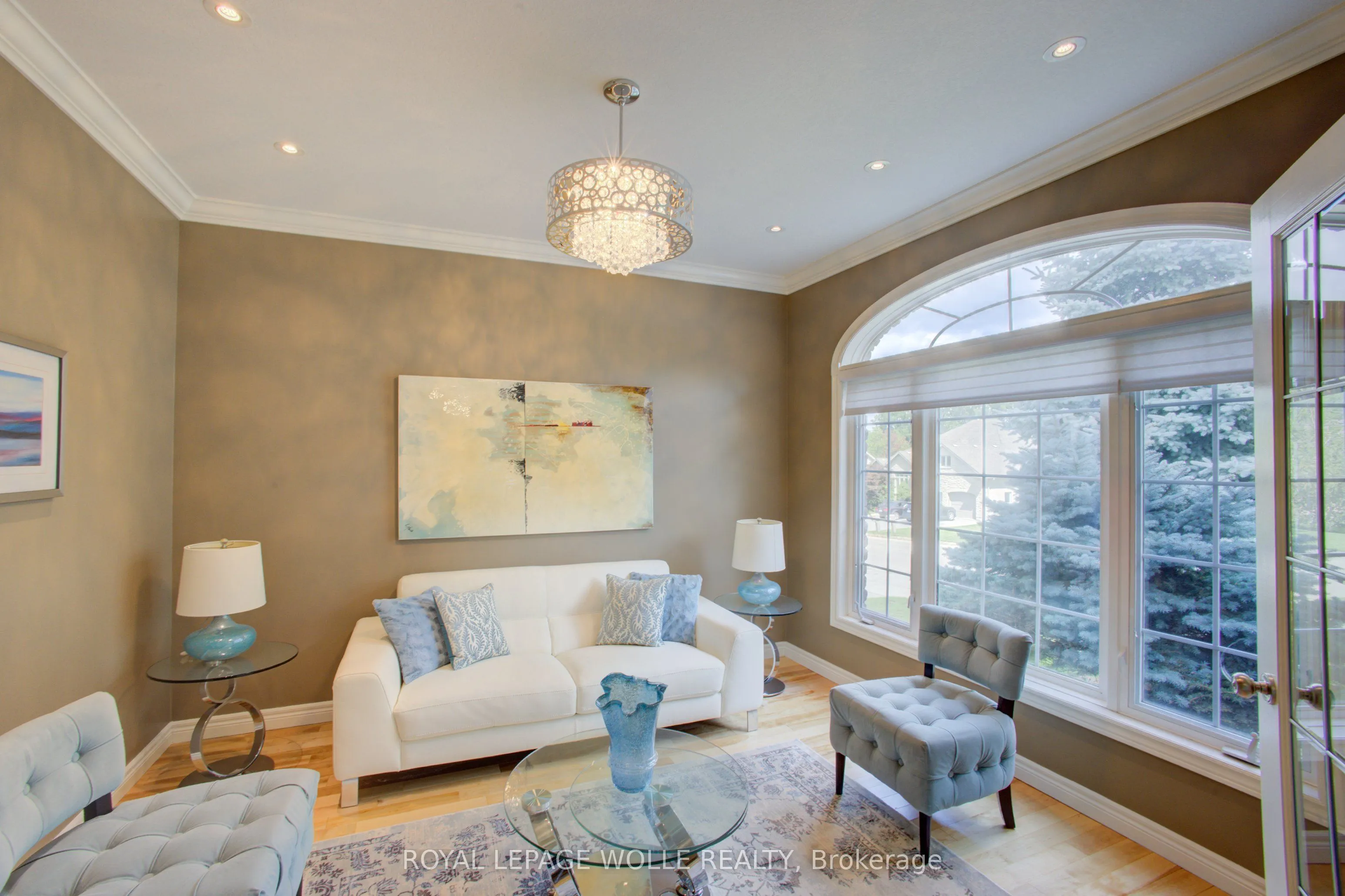 457 Caryndale Drive