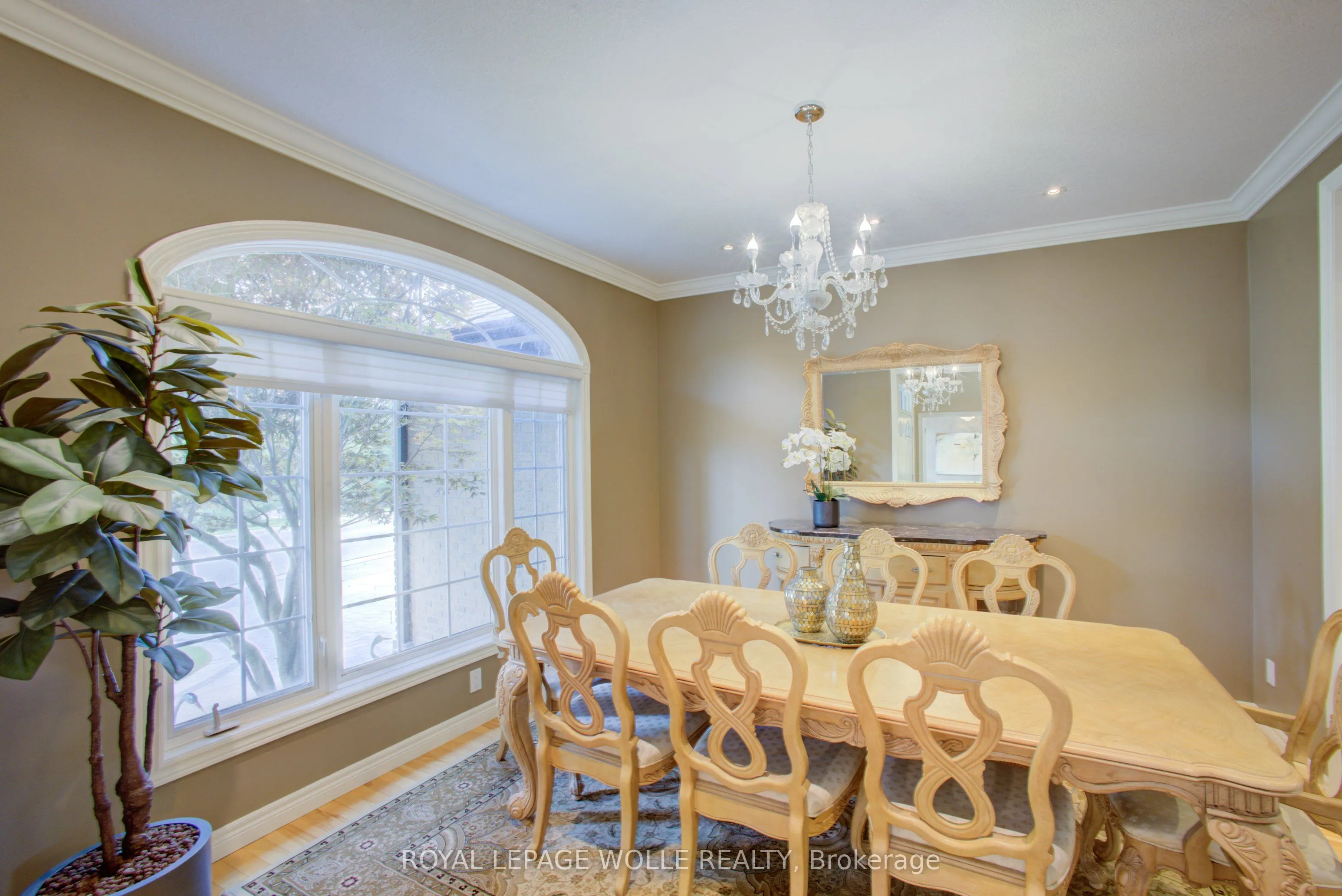 457 Caryndale Drive