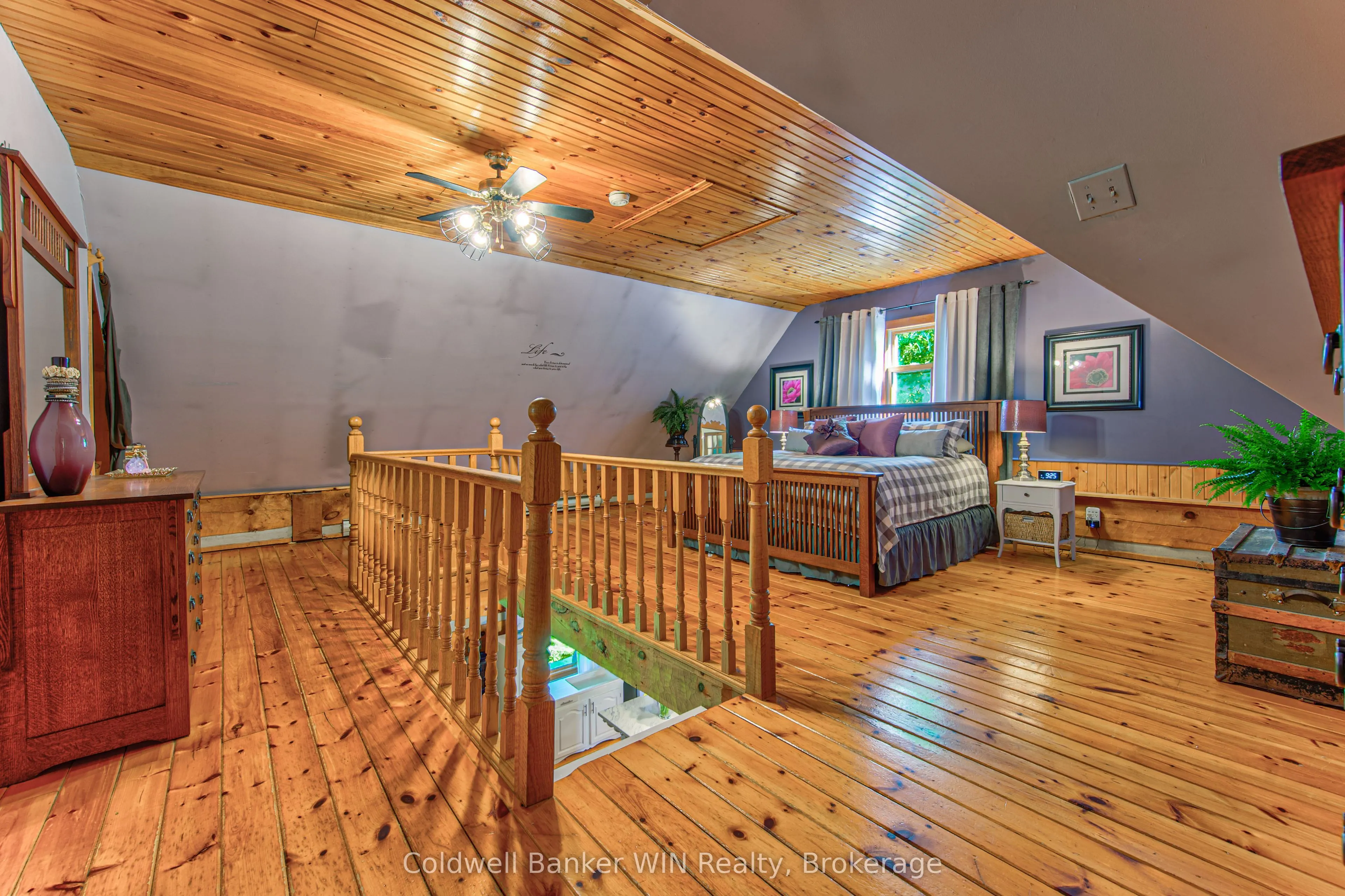 7341 Sideroad 12