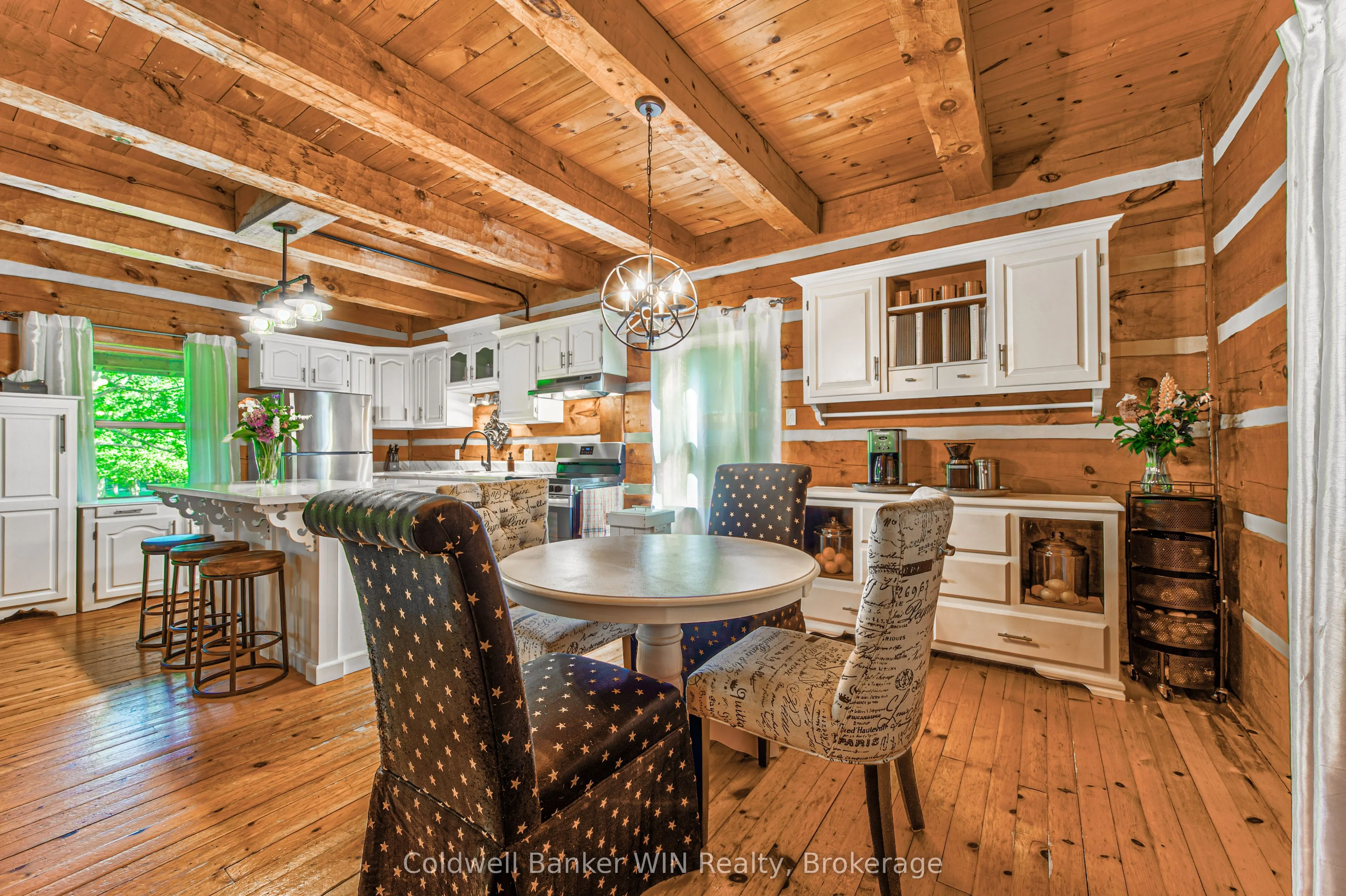7341 Sideroad 12
