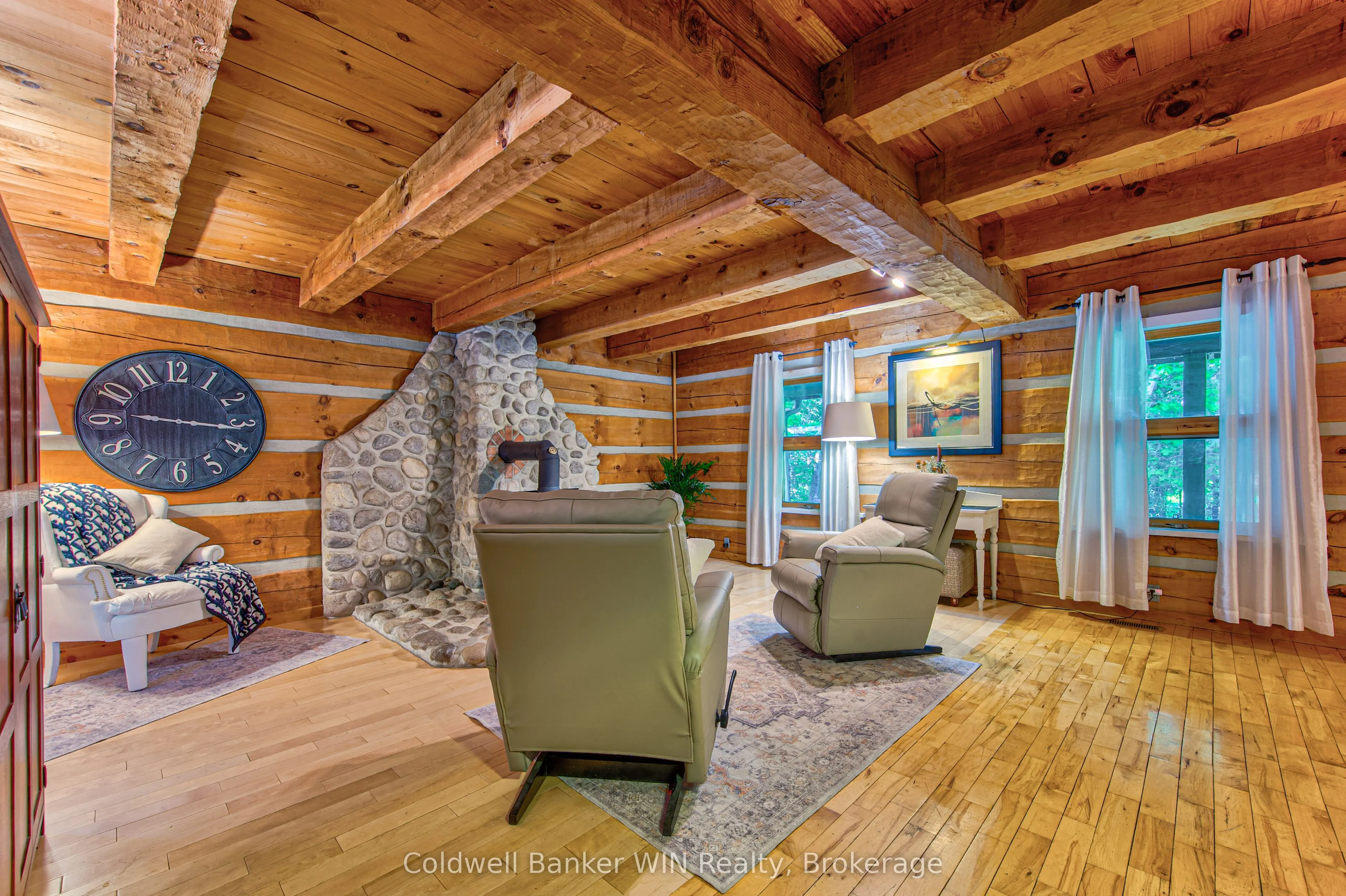 7341 Sideroad 12