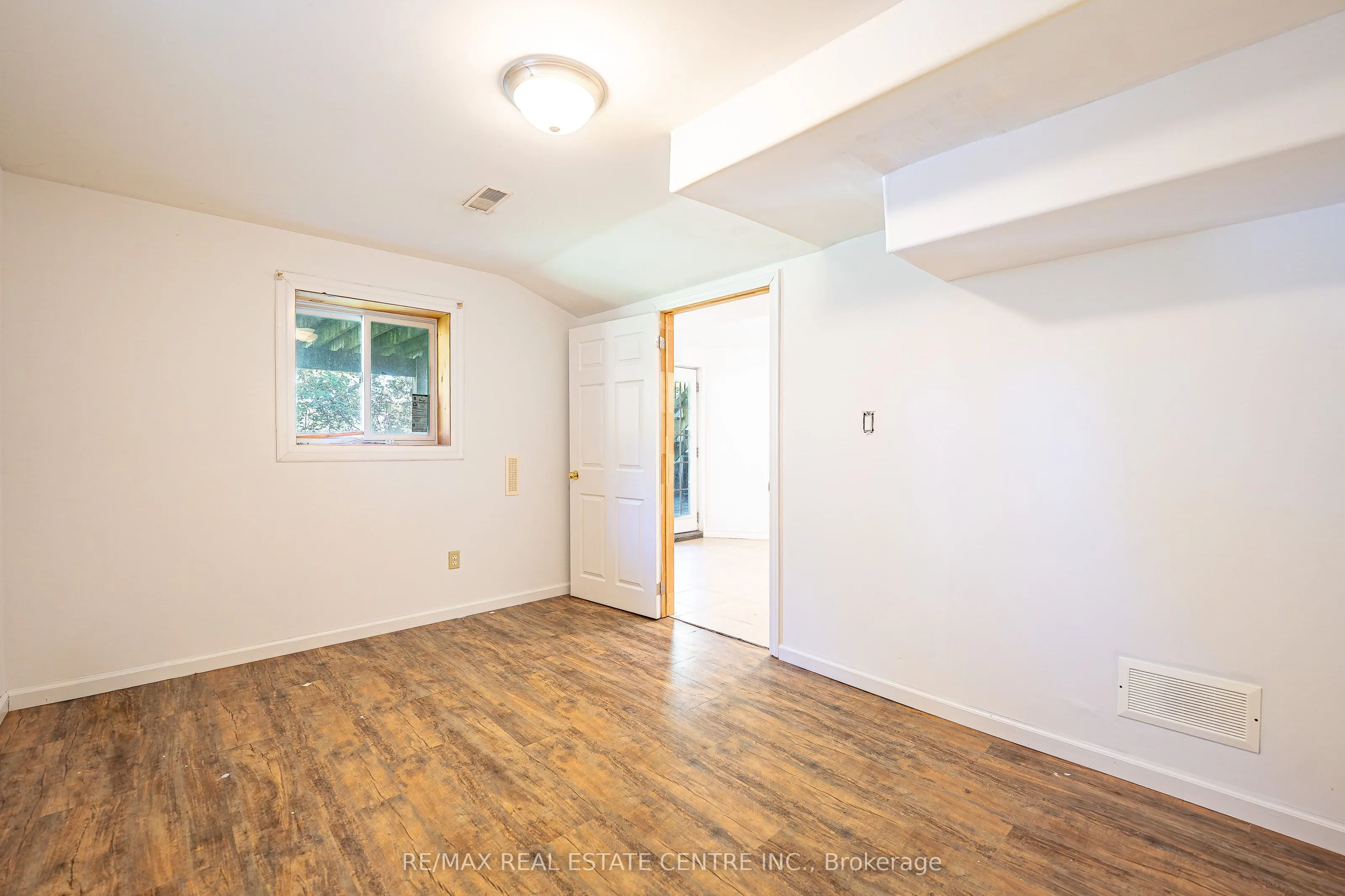 12 Creekwood Place