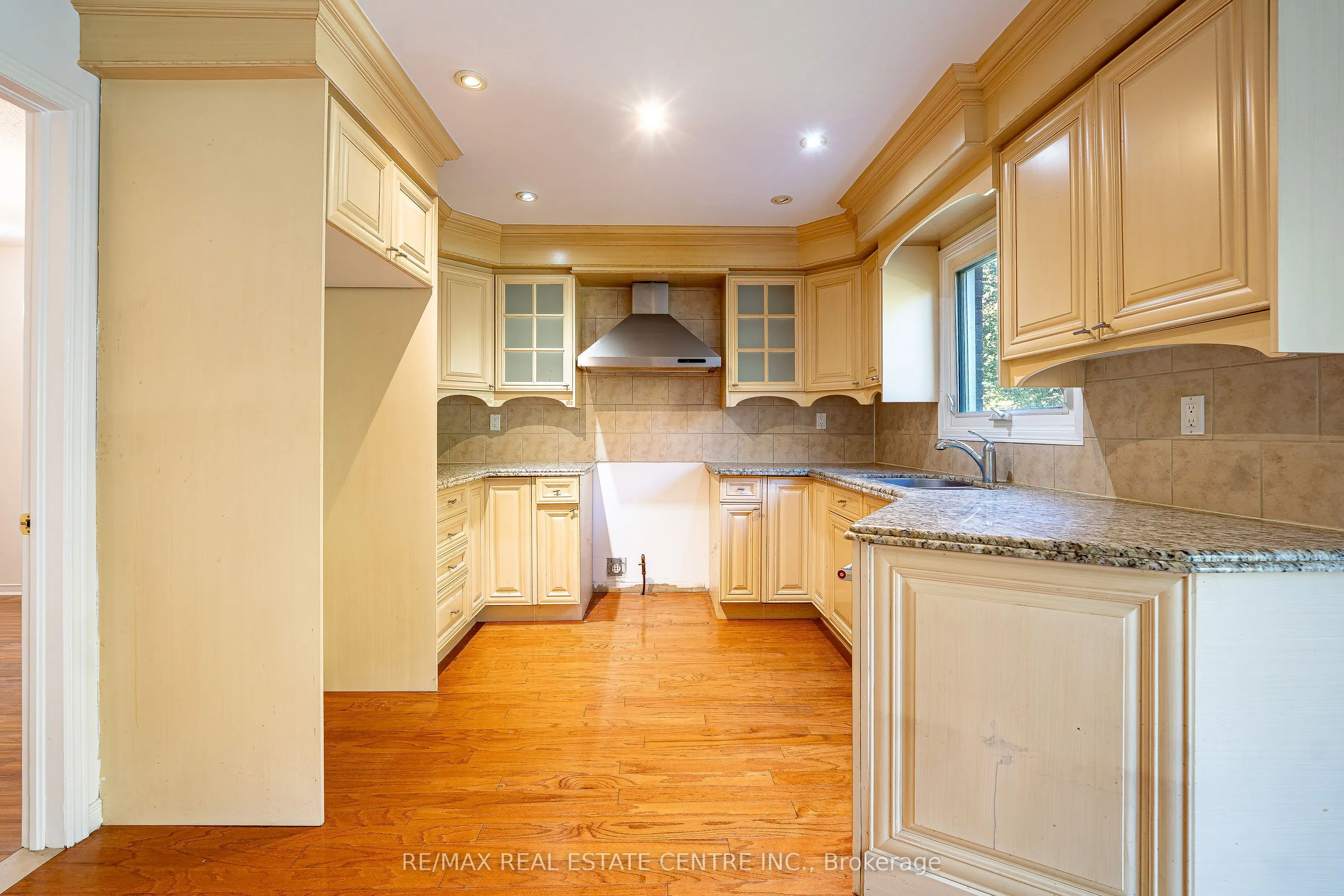 12 Creekwood Place