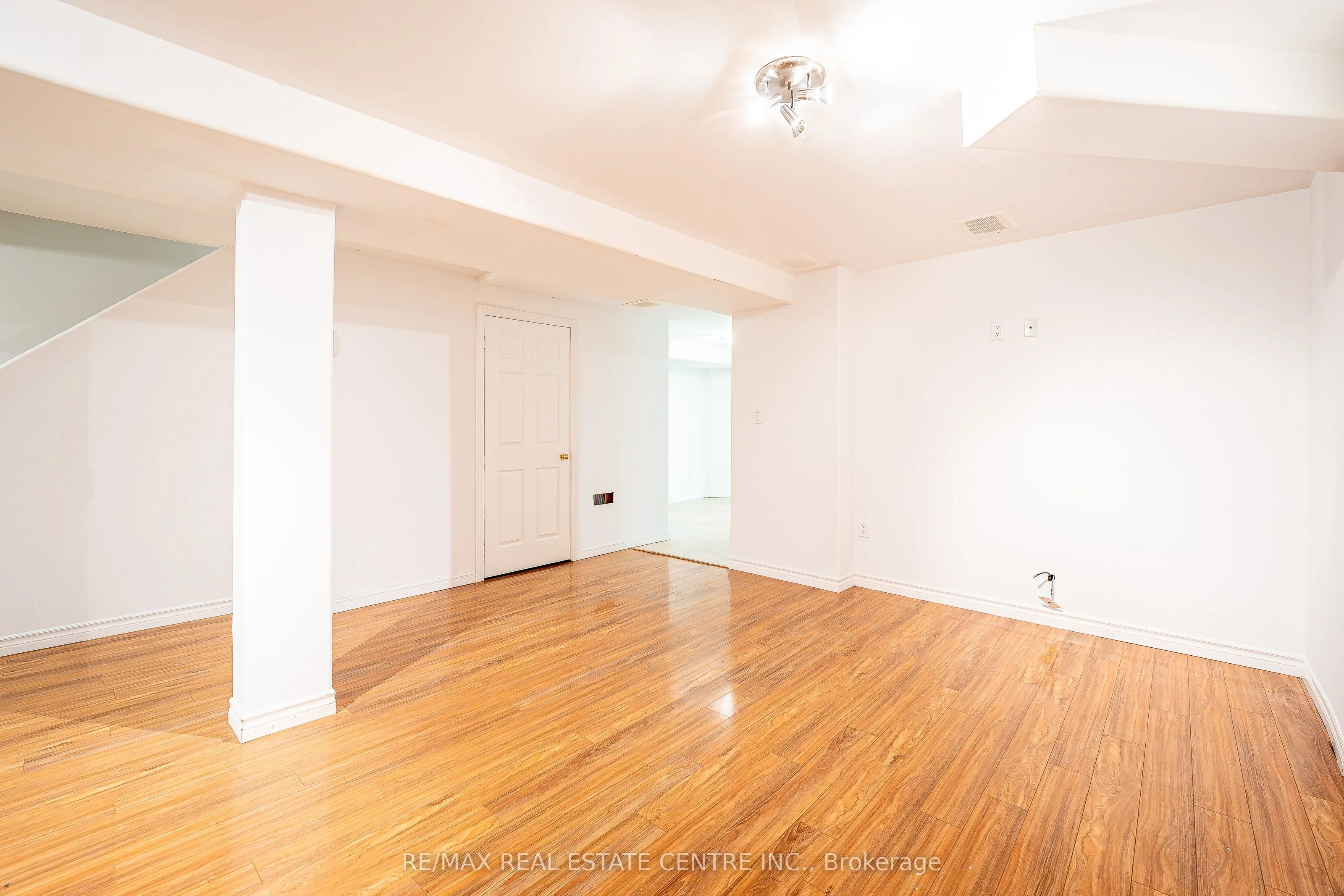 12 Creekwood Place