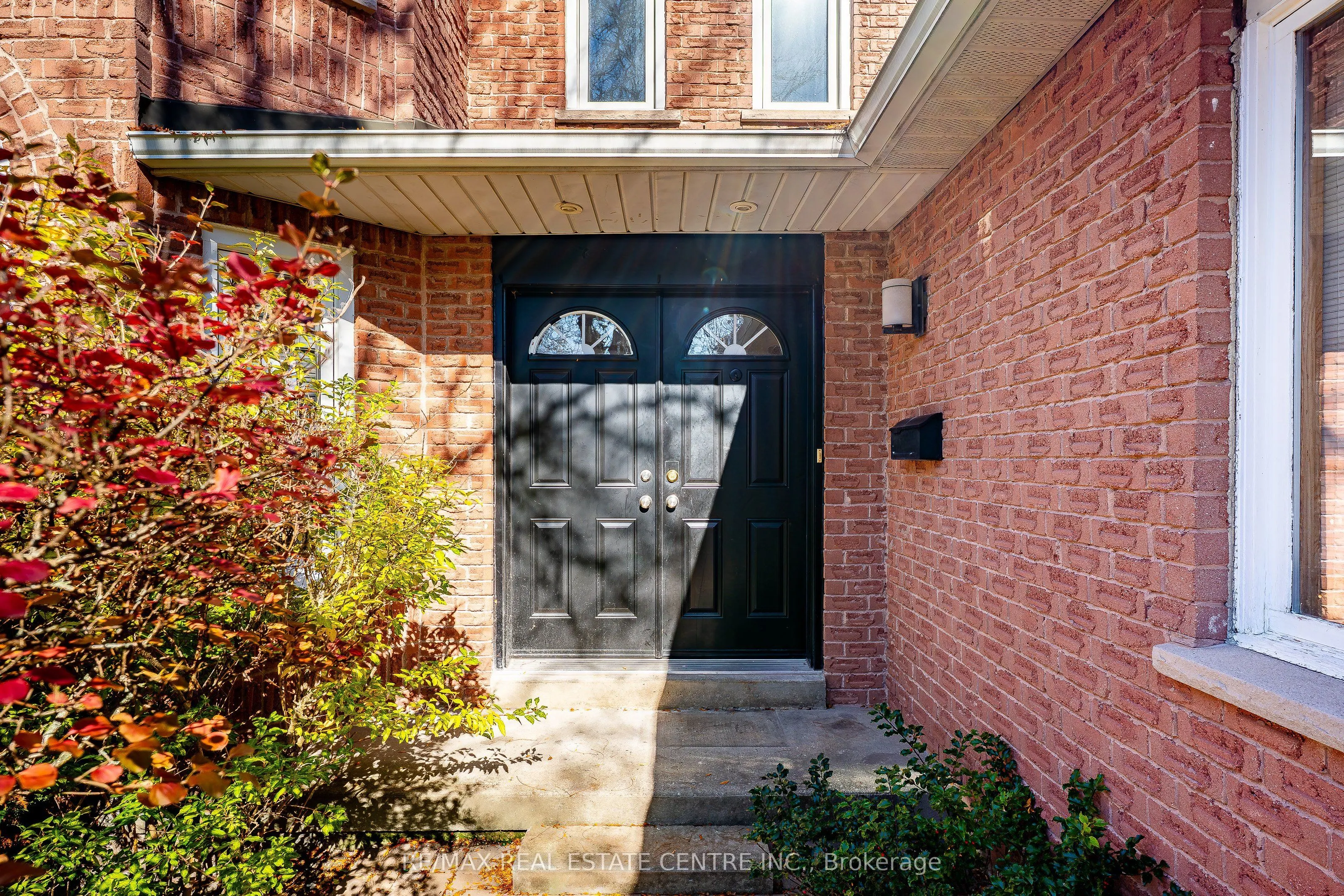 12 Creekwood Place