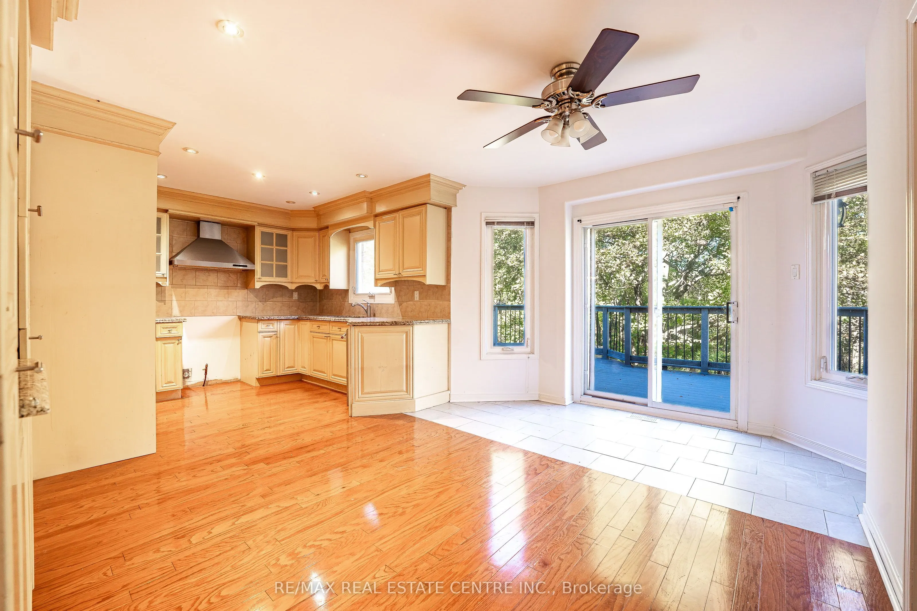 12 Creekwood Place