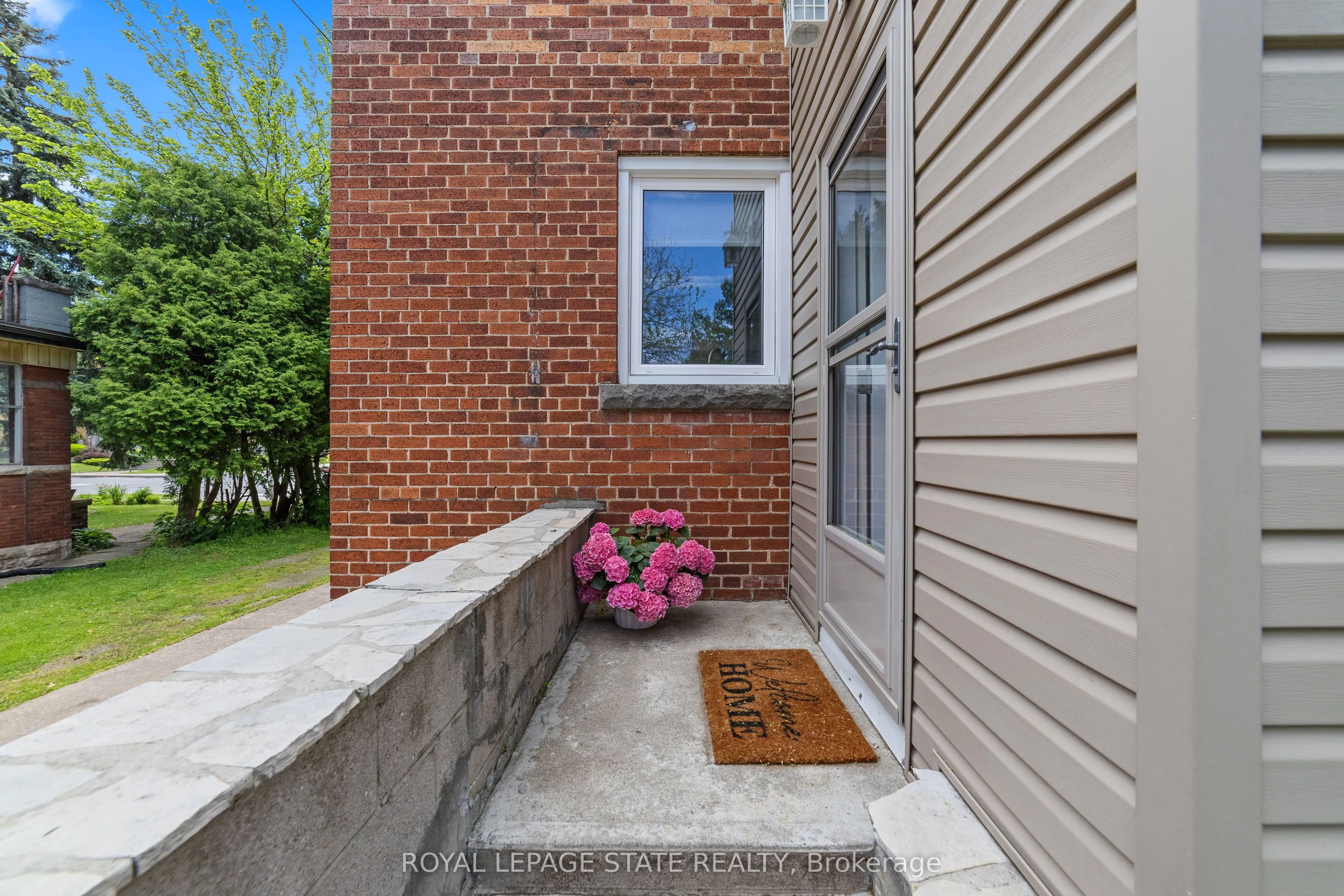 366 Aberdeen Avenue