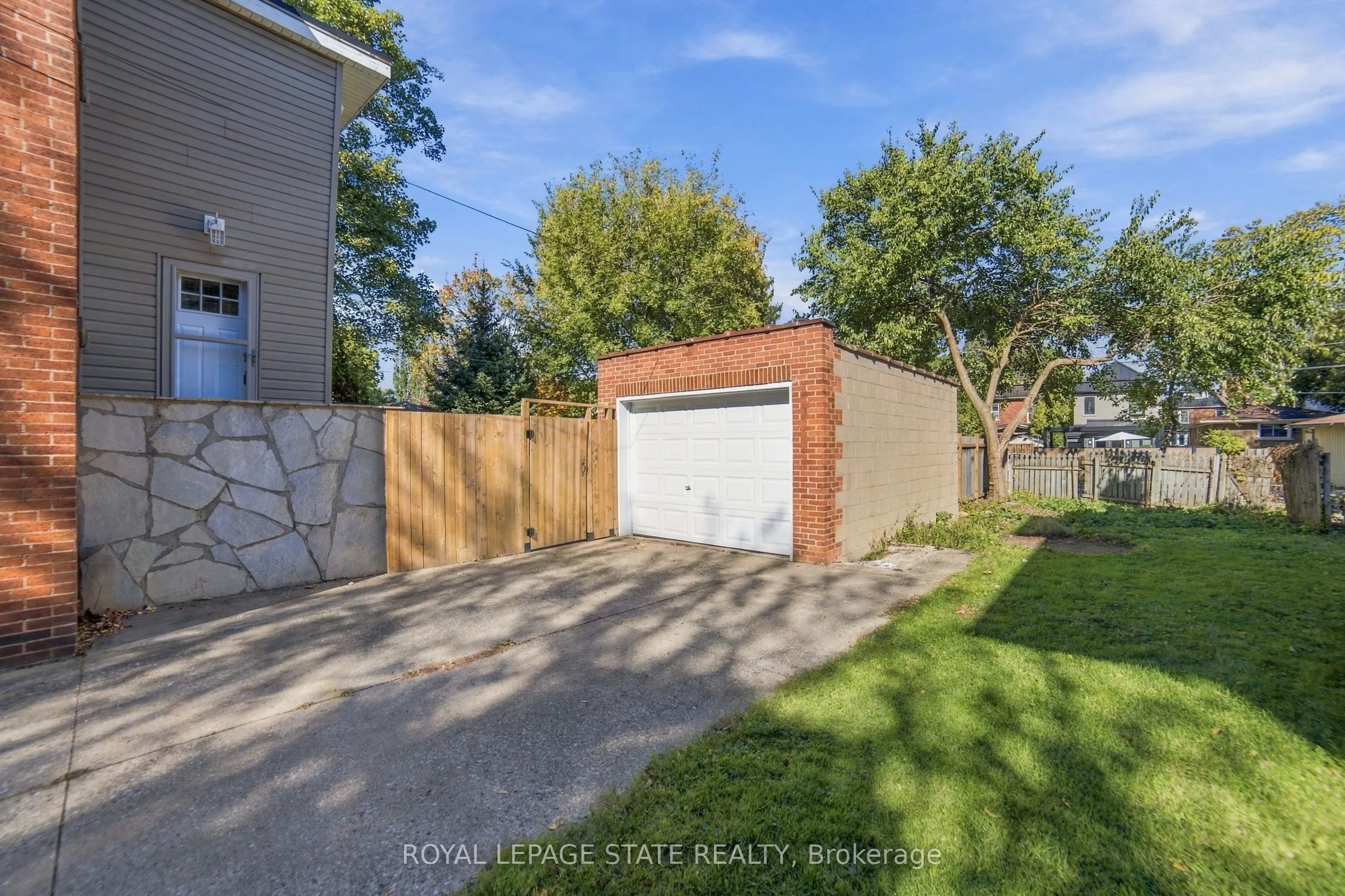 366 Aberdeen Avenue