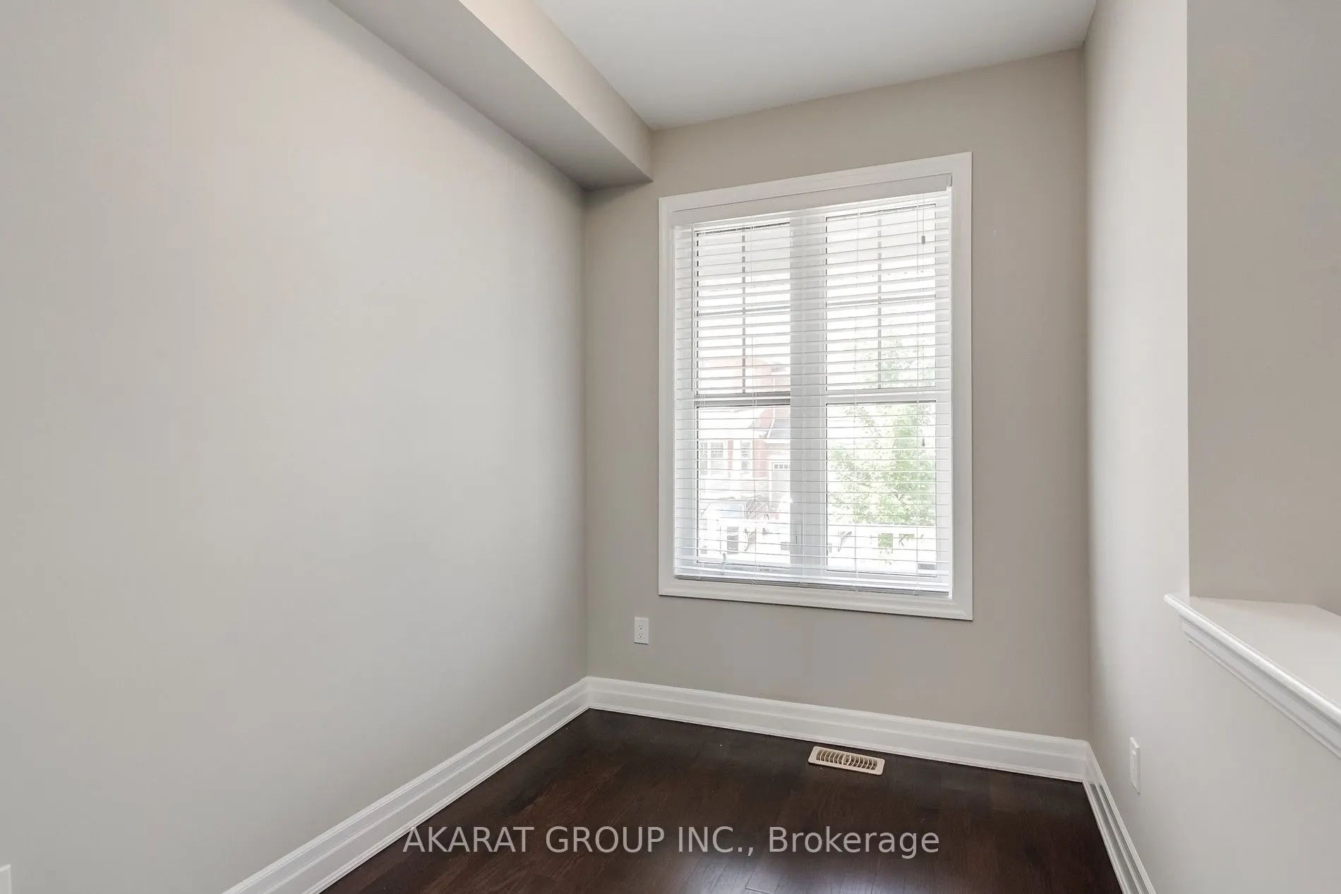 31 Pickett Place