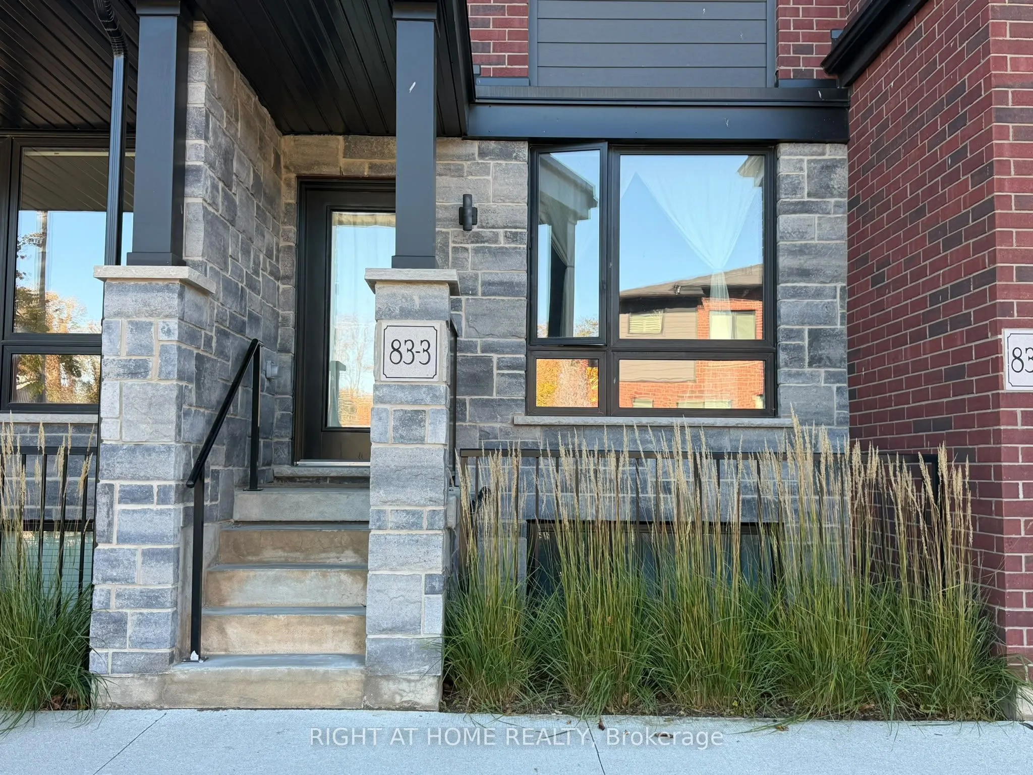 83 Beechwood Avenue #03