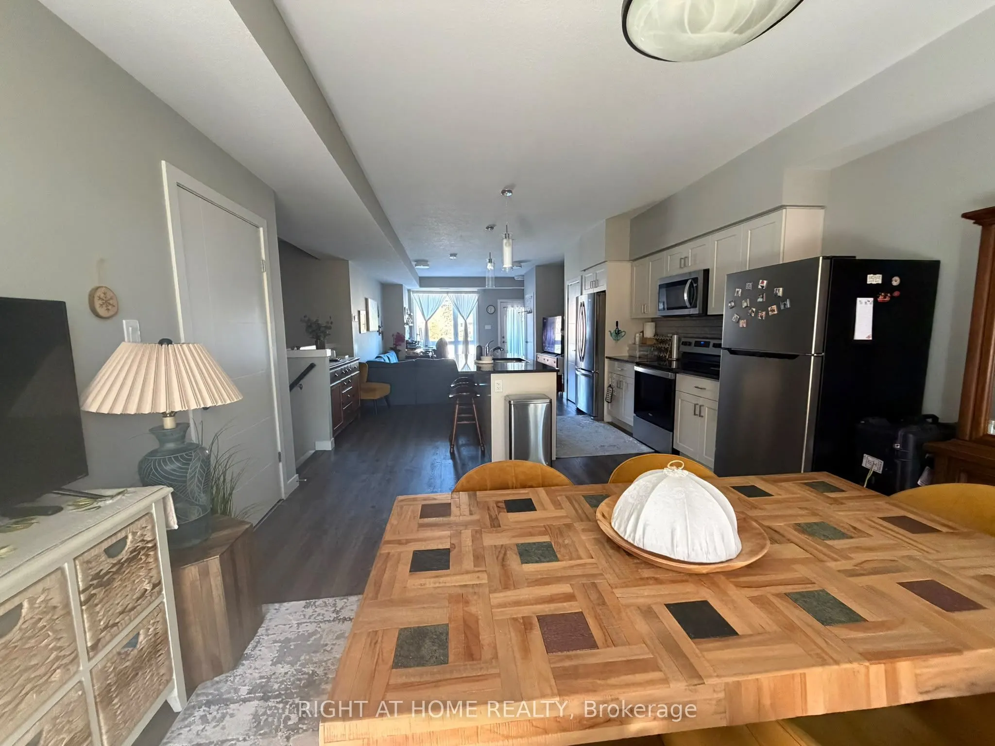 83 Beechwood Avenue #03