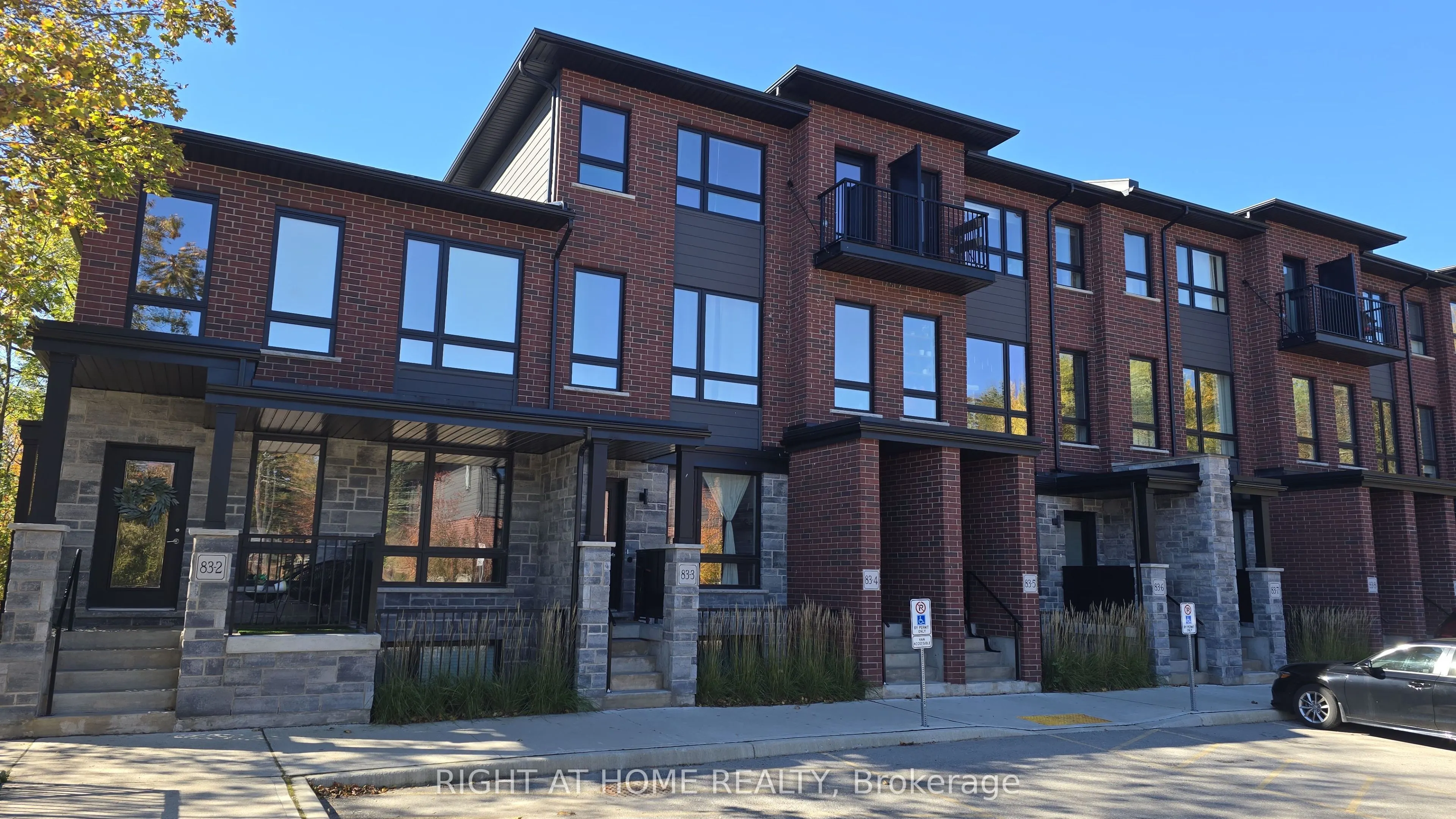 83 Beechwood Avenue #03